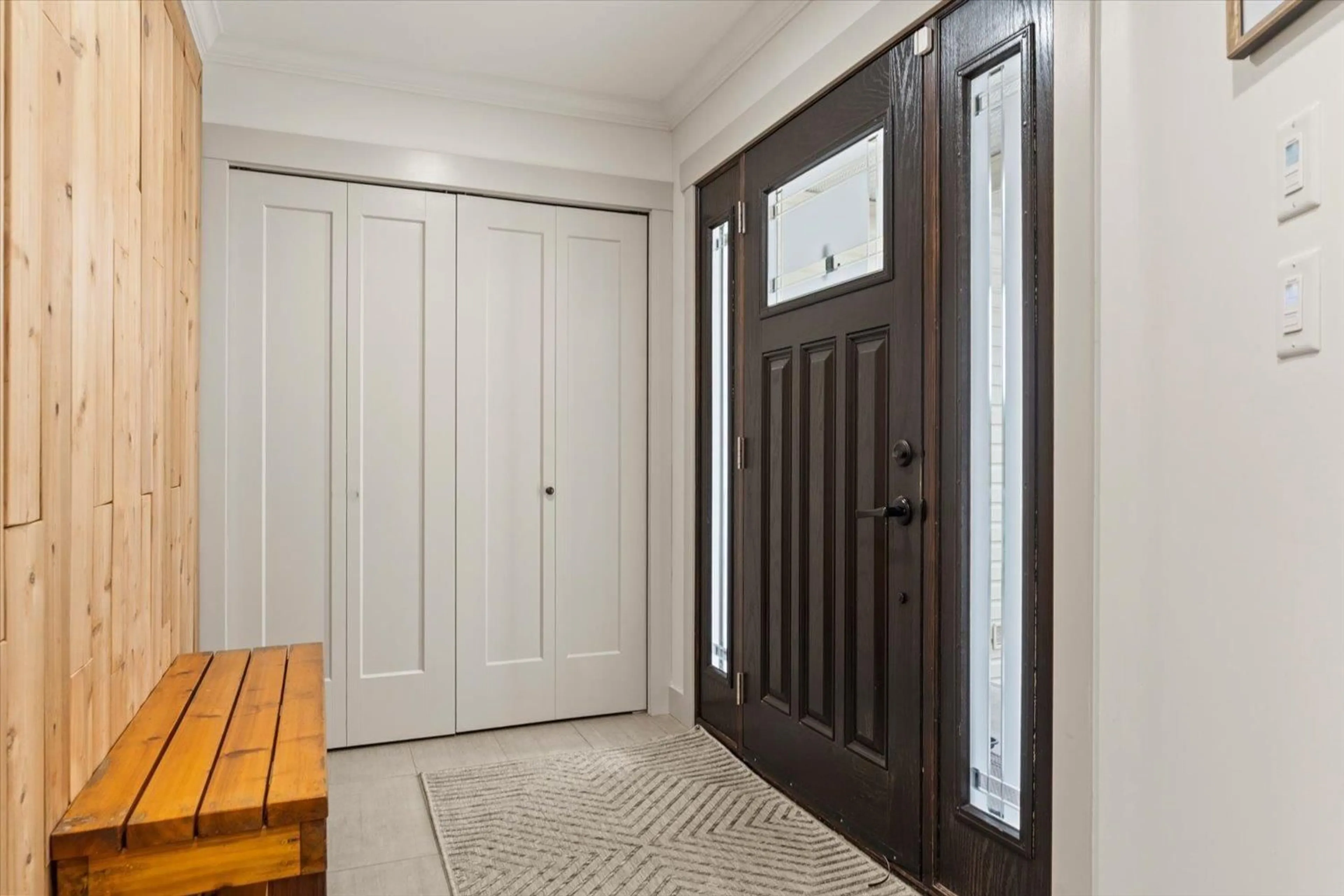 Indoor entryway for 6850 BRADA STREET, Chilliwack British Columbia V2R2R5