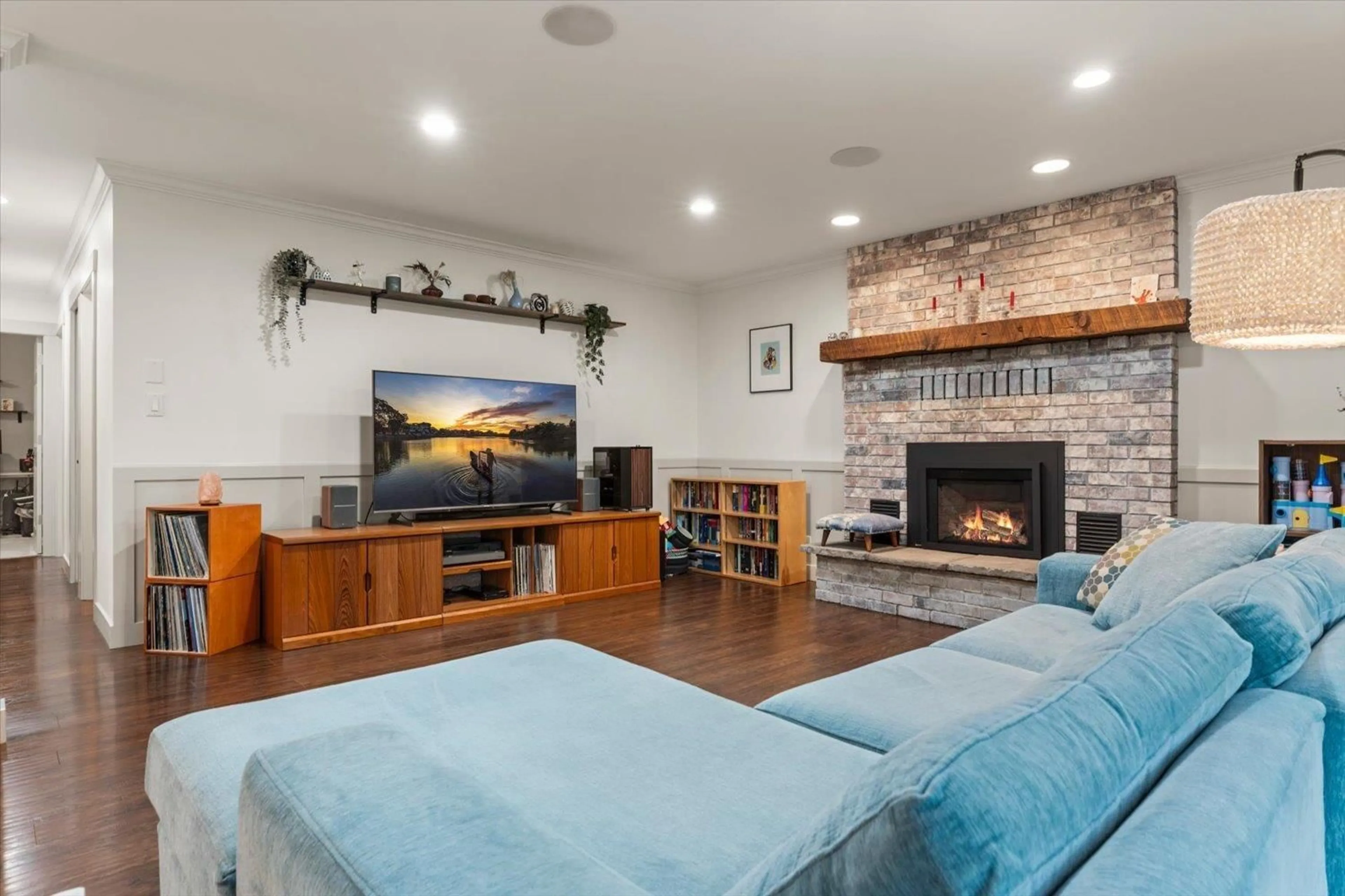 Living room with furniture, unknown for 6850 BRADA STREET, Chilliwack British Columbia V2R2R5