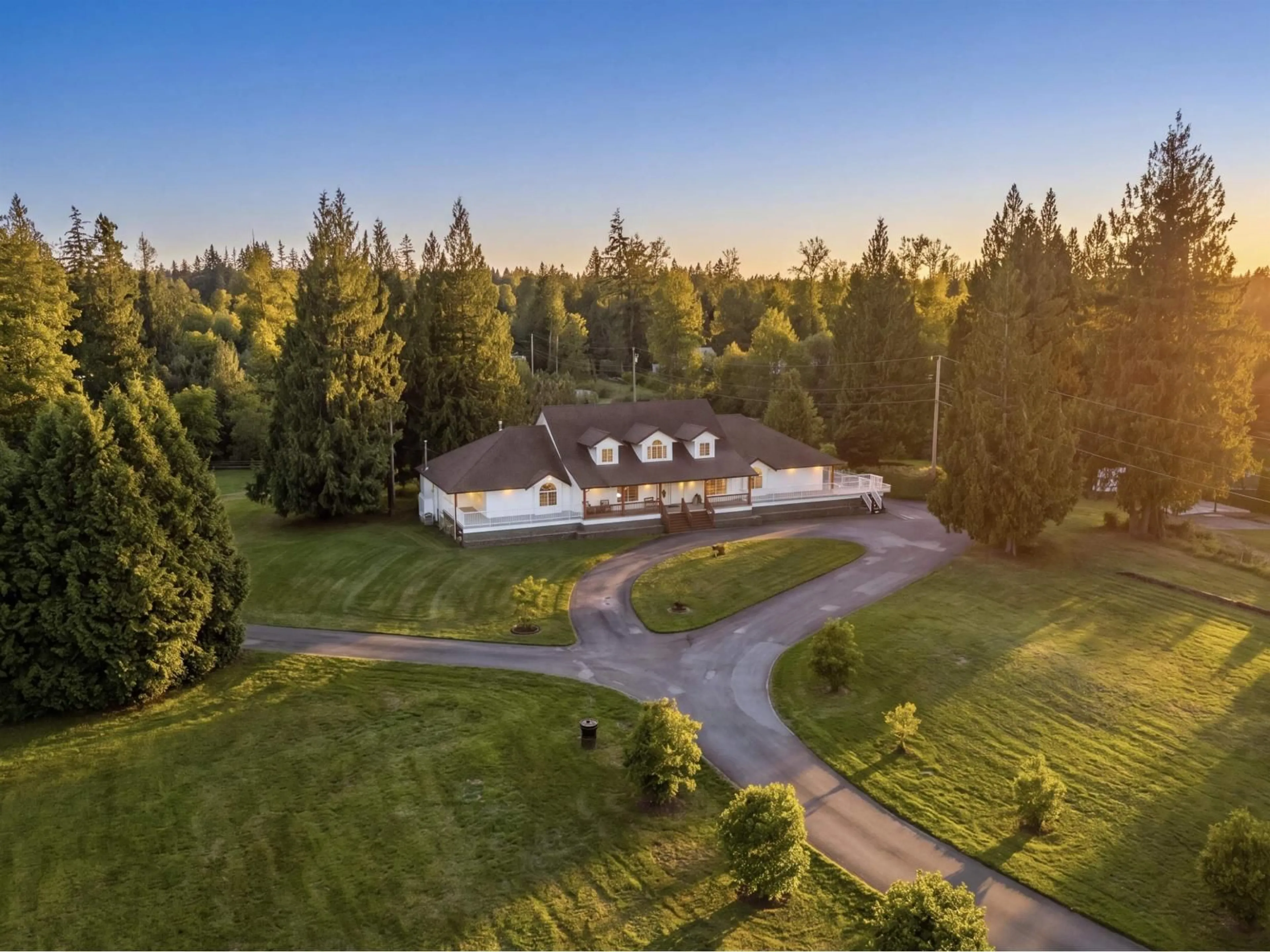 A pic from outside/outdoor area/front of a property/back of a property/a pic from drone, unknown for 21980 100 AVENUE, Langley British Columbia V1M3V1