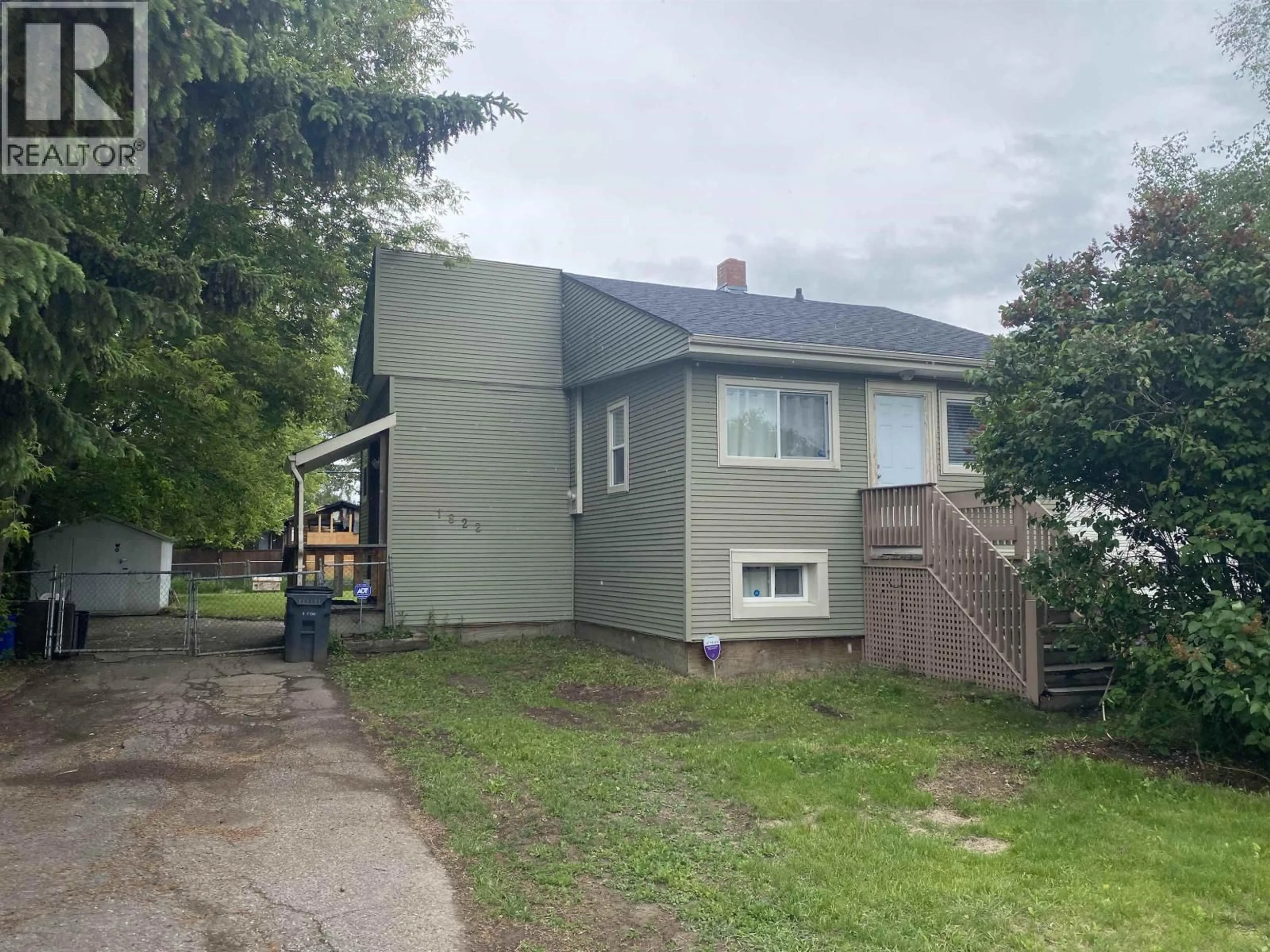 A pic from outside/outdoor area/front of a property/back of a property/a pic from drone, unknown for 1822 OAK STREET, Prince George British Columbia V2L1Z2