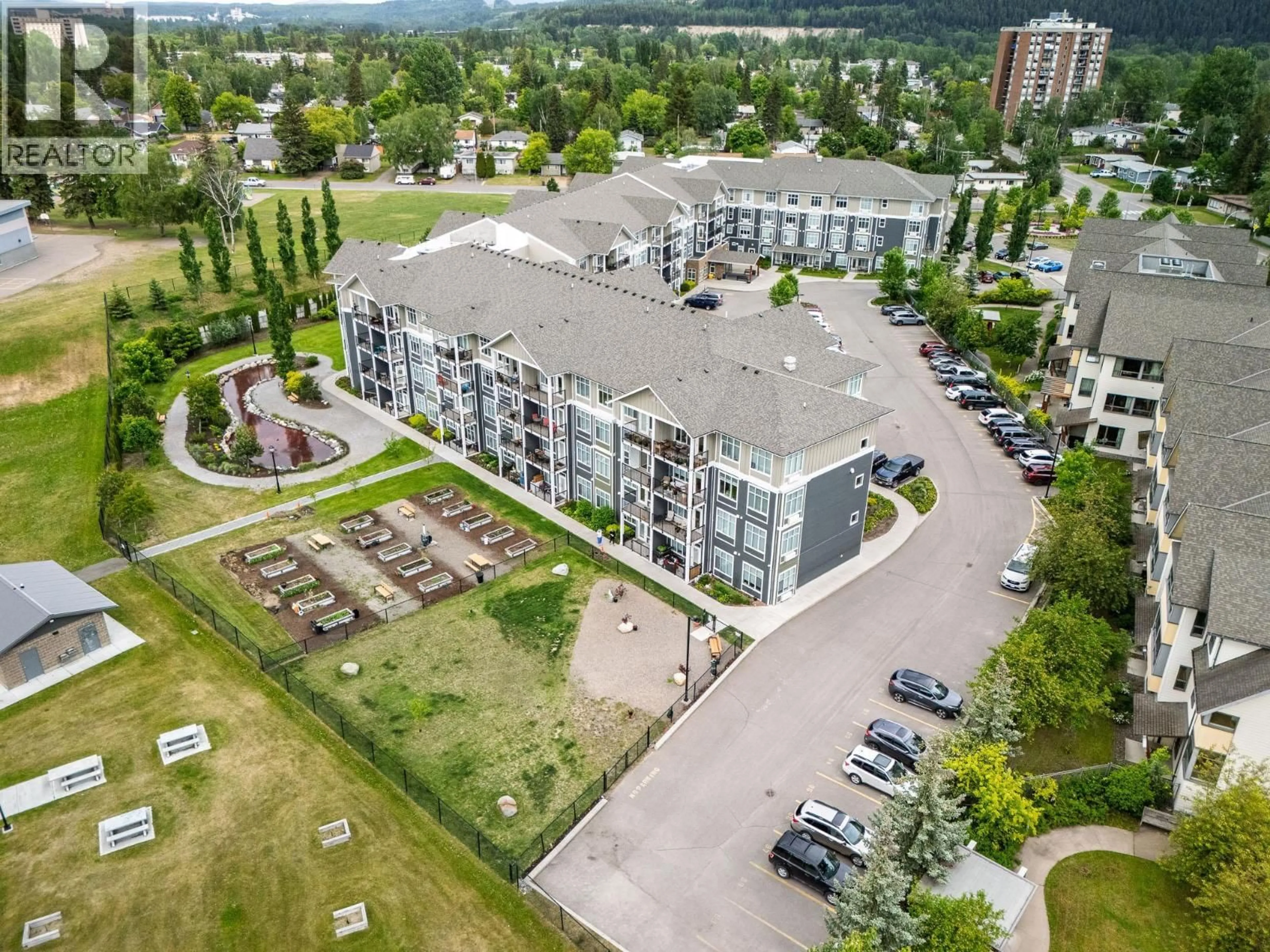 A pic from outside/outdoor area/front of a property/back of a property/a pic from drone, unknown for 105 - 1444 20TH AVENUE, Prince George British Columbia V2L0C9