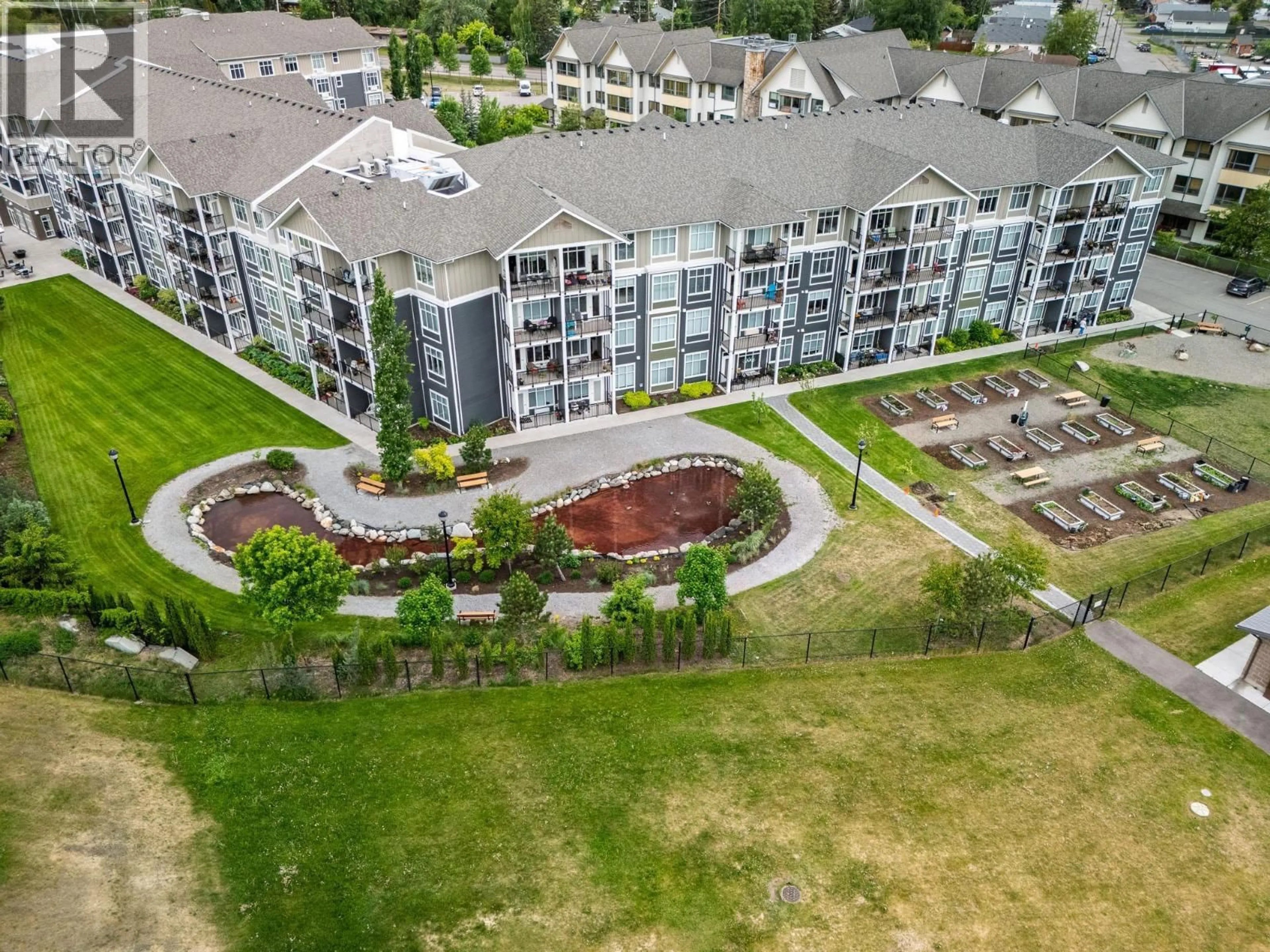 A pic from outside/outdoor area/front of a property/back of a property/a pic from drone, unknown for 105 - 1444 20TH AVENUE, Prince George British Columbia V2L0C9