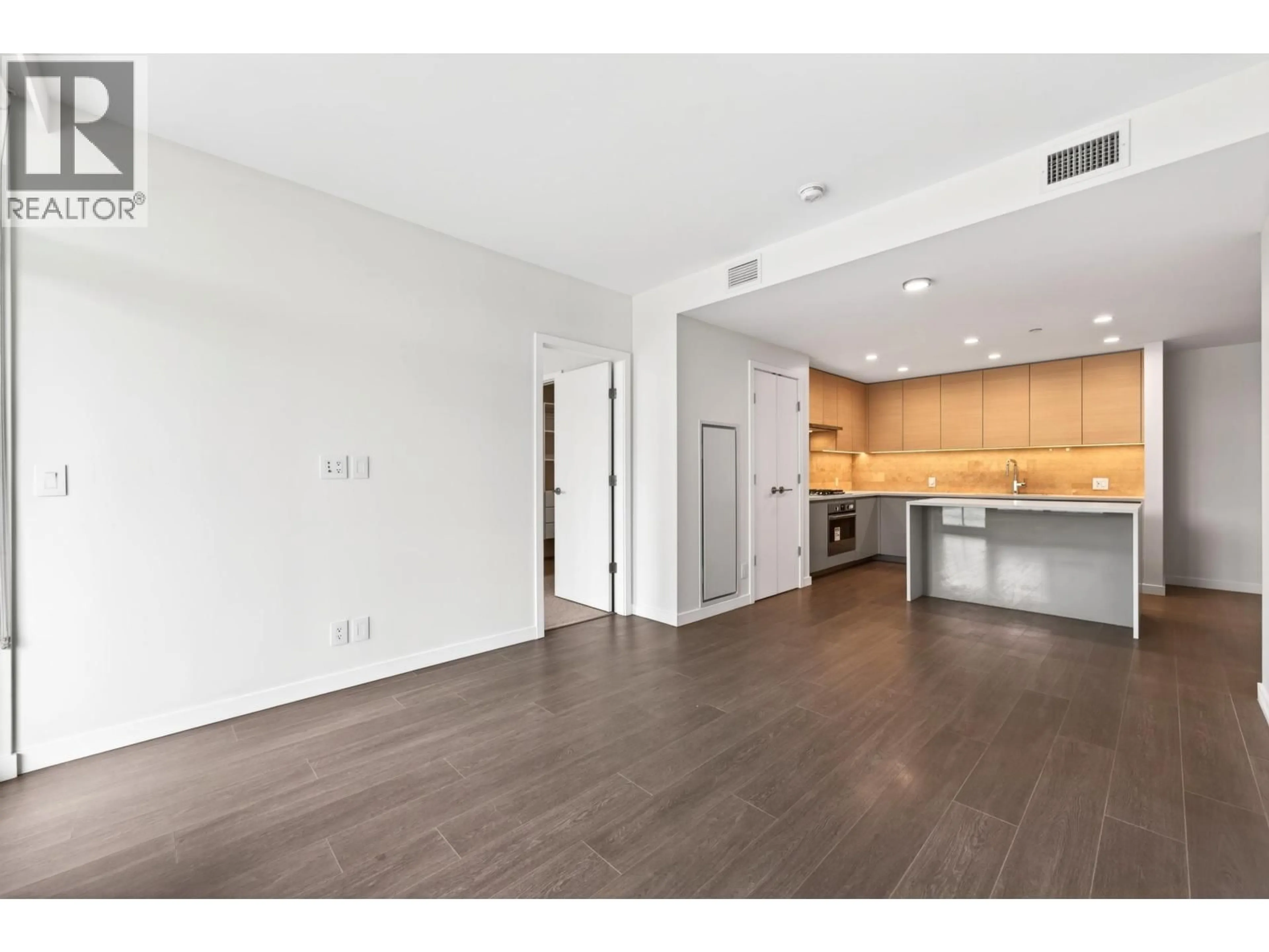 Open concept kitchen, unknown for 606 - 4168 LOUGHEED HIGHWAY, Burnaby British Columbia V5C0N9
