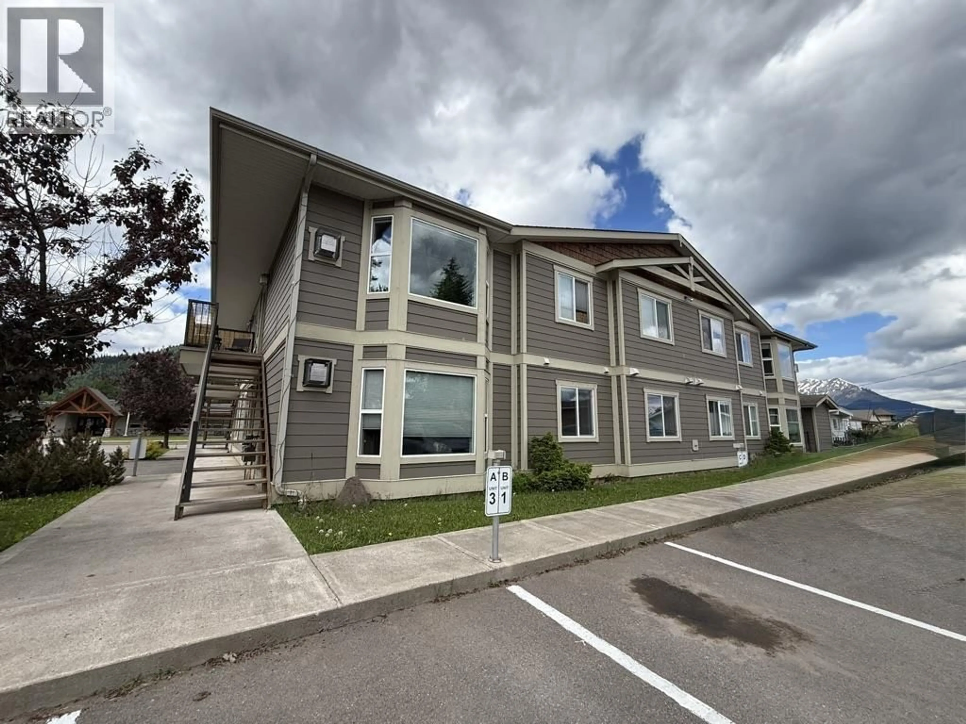 Unknown for 2 - 3664 THIRD AVENUE, Smithers British Columbia V0J2N0