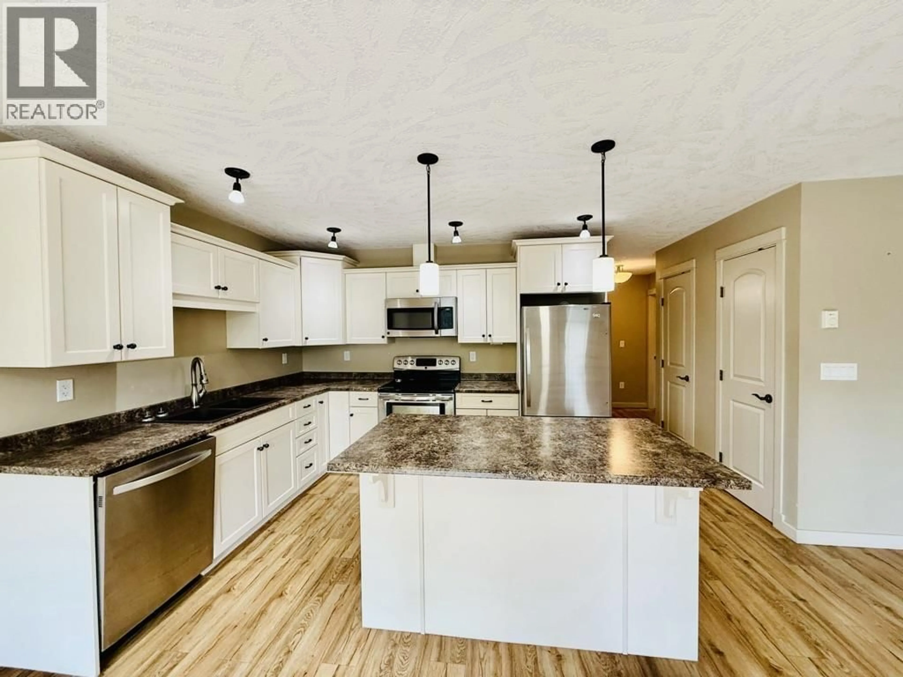 Open concept kitchen, unknown for 2 - 3664 THIRD AVENUE, Smithers British Columbia V0J2N0