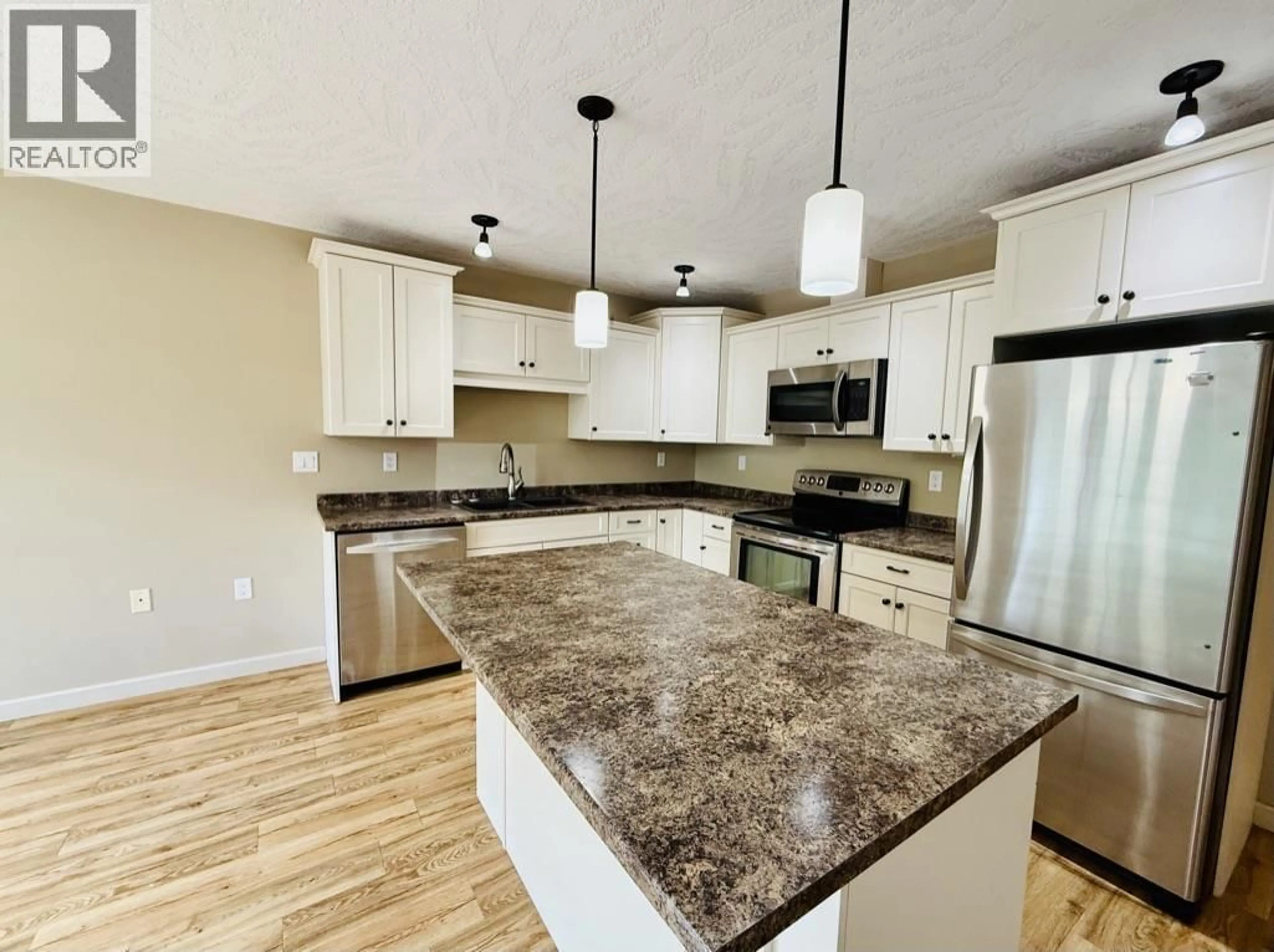 Open concept kitchen, unknown for 2 - 3664 THIRD AVENUE, Smithers British Columbia V0J2N0