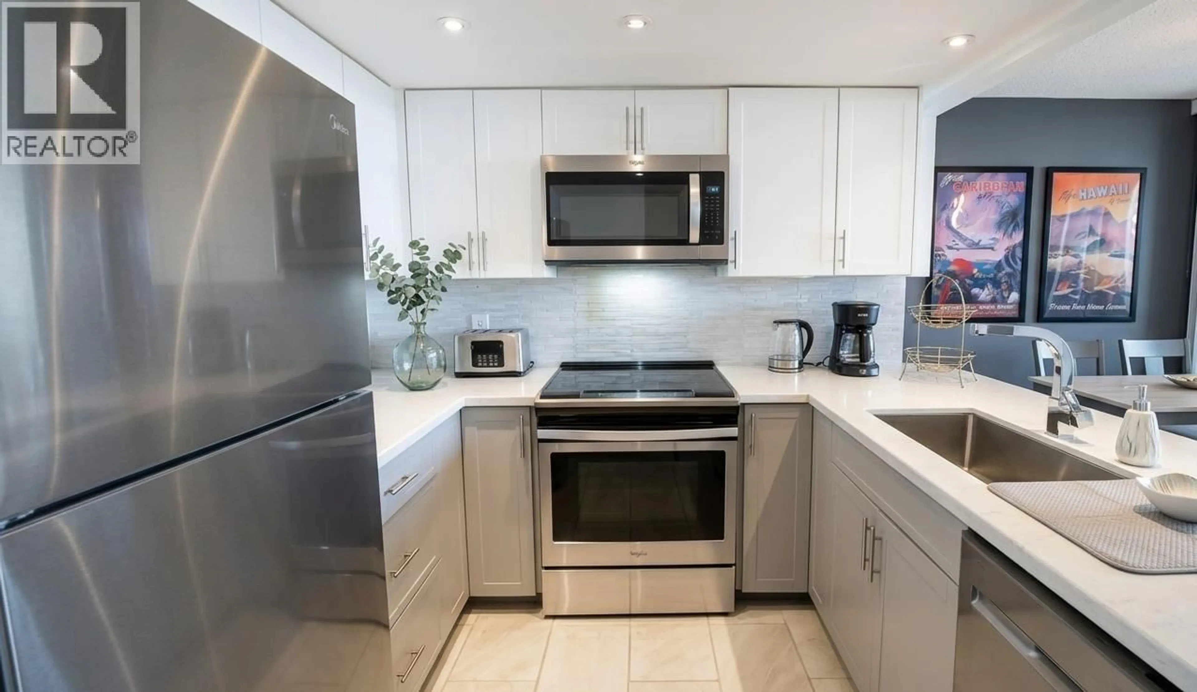 Standard kitchen, ceramic/tile floor for 605 - 1045 QUAYSIDE DRIVE, New Westminster British Columbia V3M6C9