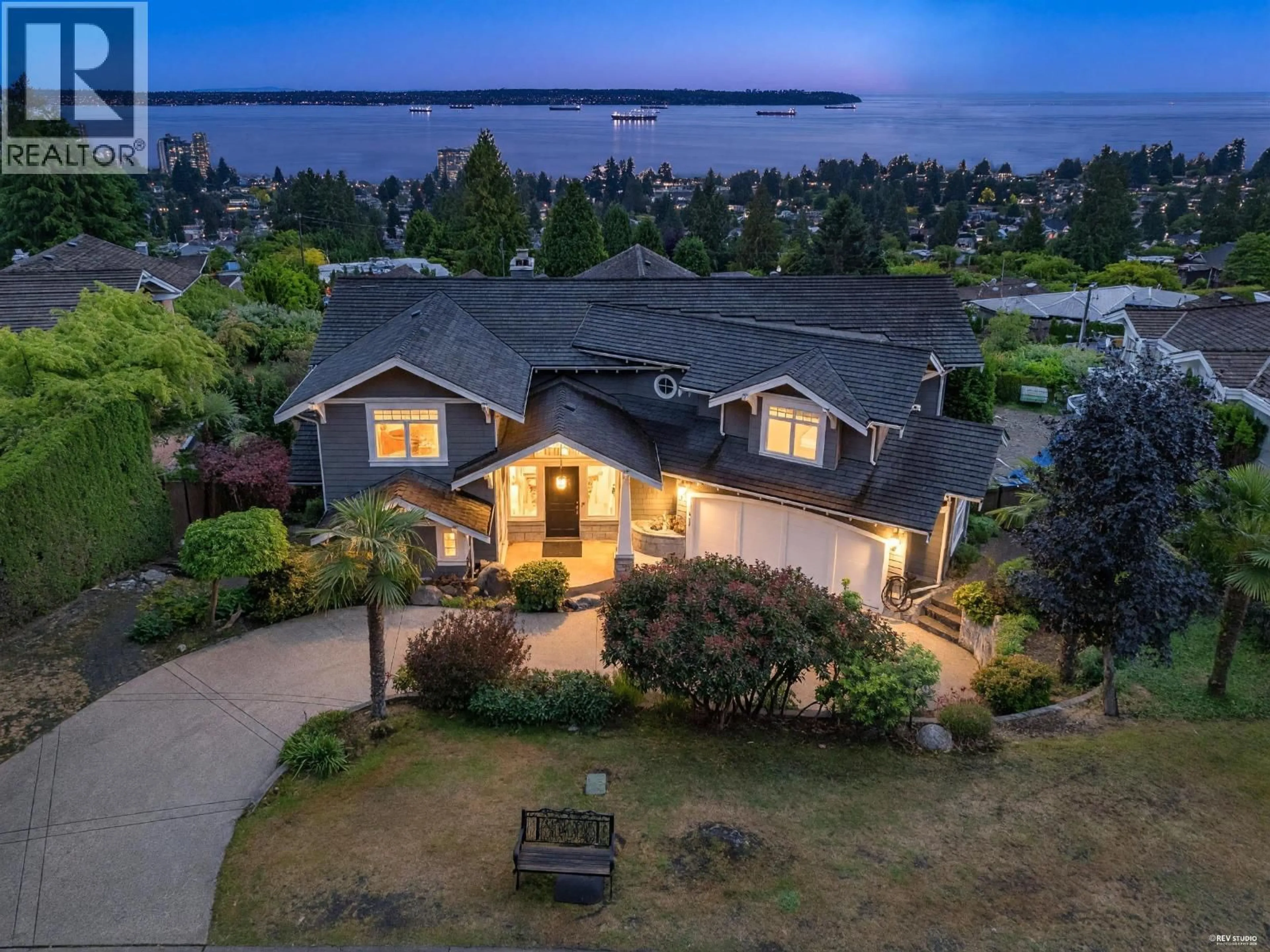 A pic from outside/outdoor area/front of a property/back of a property/a pic from drone, water/lake/river/ocean view for 2340 ORCHARD LANE, West Vancouver British Columbia V7V4X6