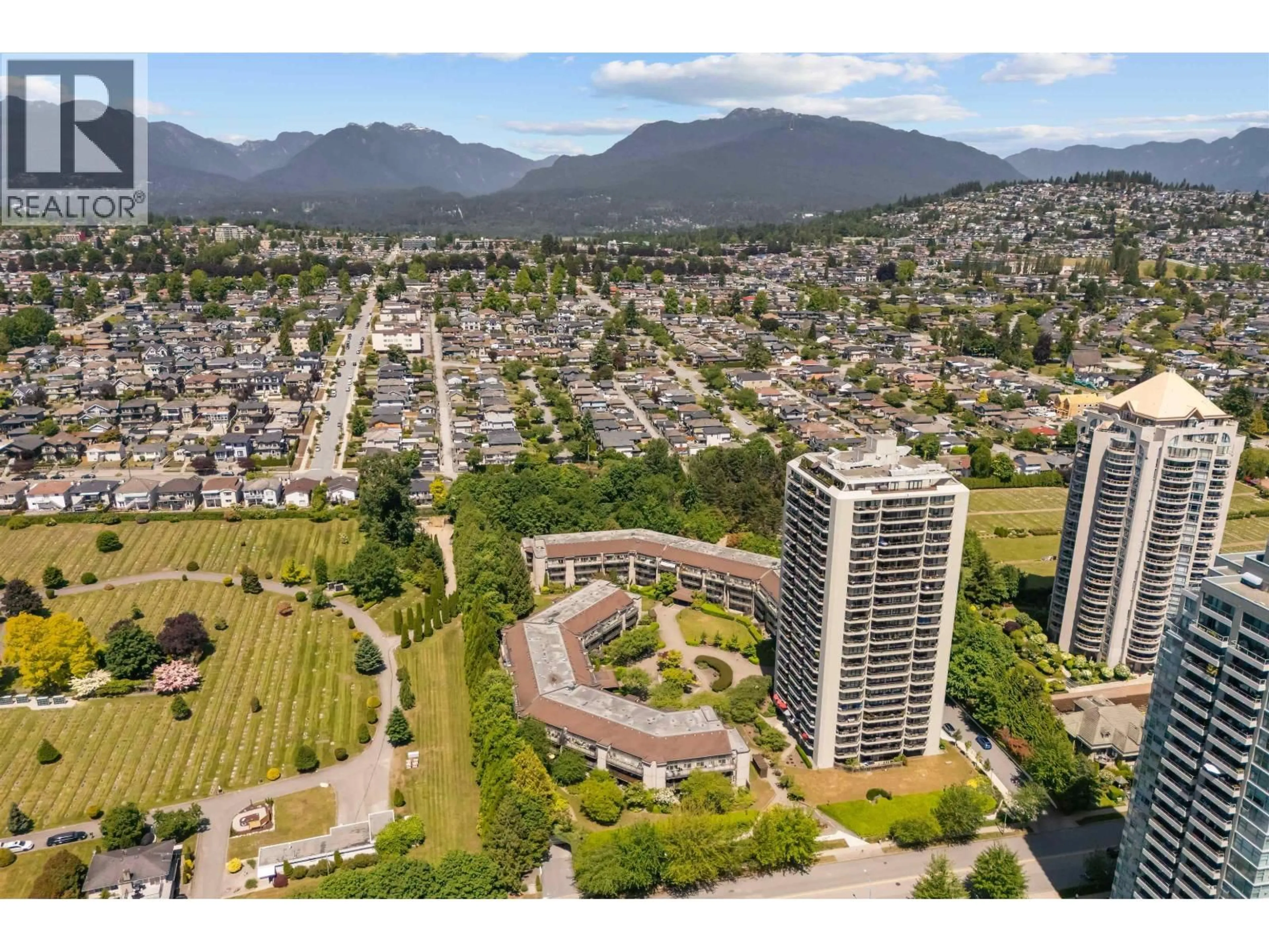 A pic from outside/outdoor area/front of a property/back of a property/a pic from drone, mountain view for 411 - 4373 HALIFAX STREET, Burnaby British Columbia V5C5Z2