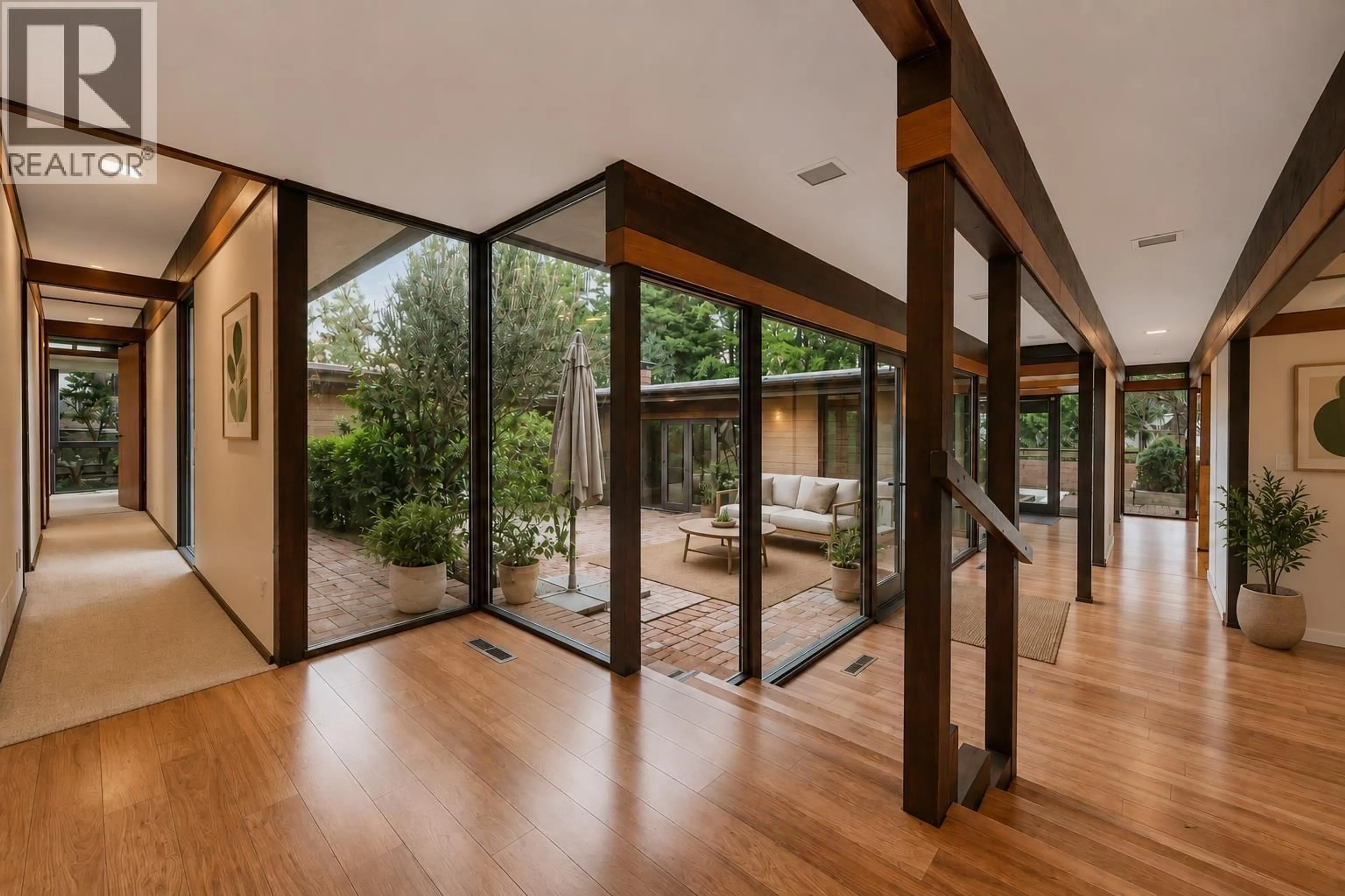 Indoor foyer for 4290 SALISH DRIVE, Vancouver British Columbia V6N3M6