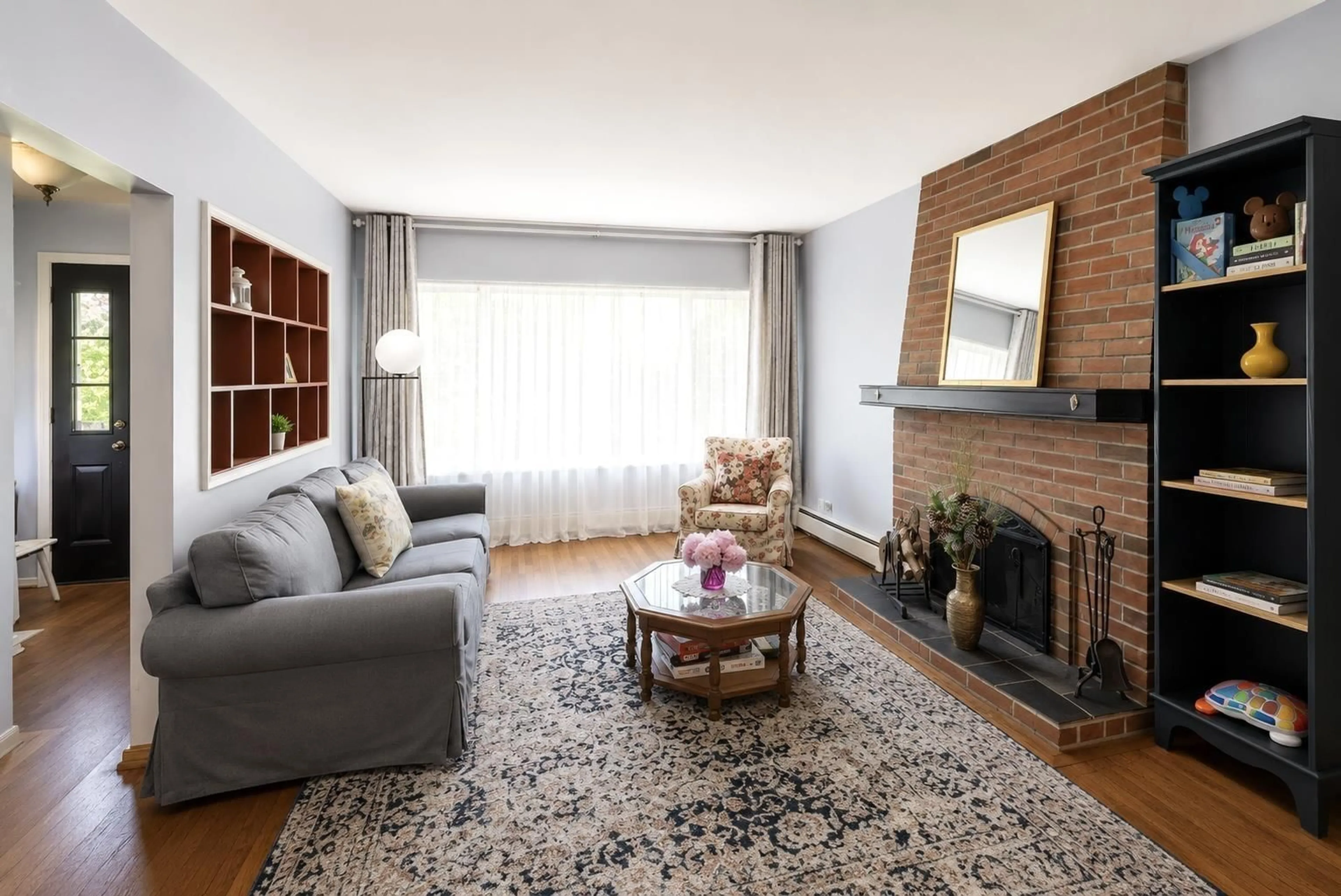 Living room with furniture, unknown for 11063 135A STREET, Surrey British Columbia V3R3A6