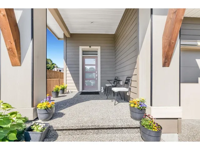 6561 FERN STREET, Chilliwack 2