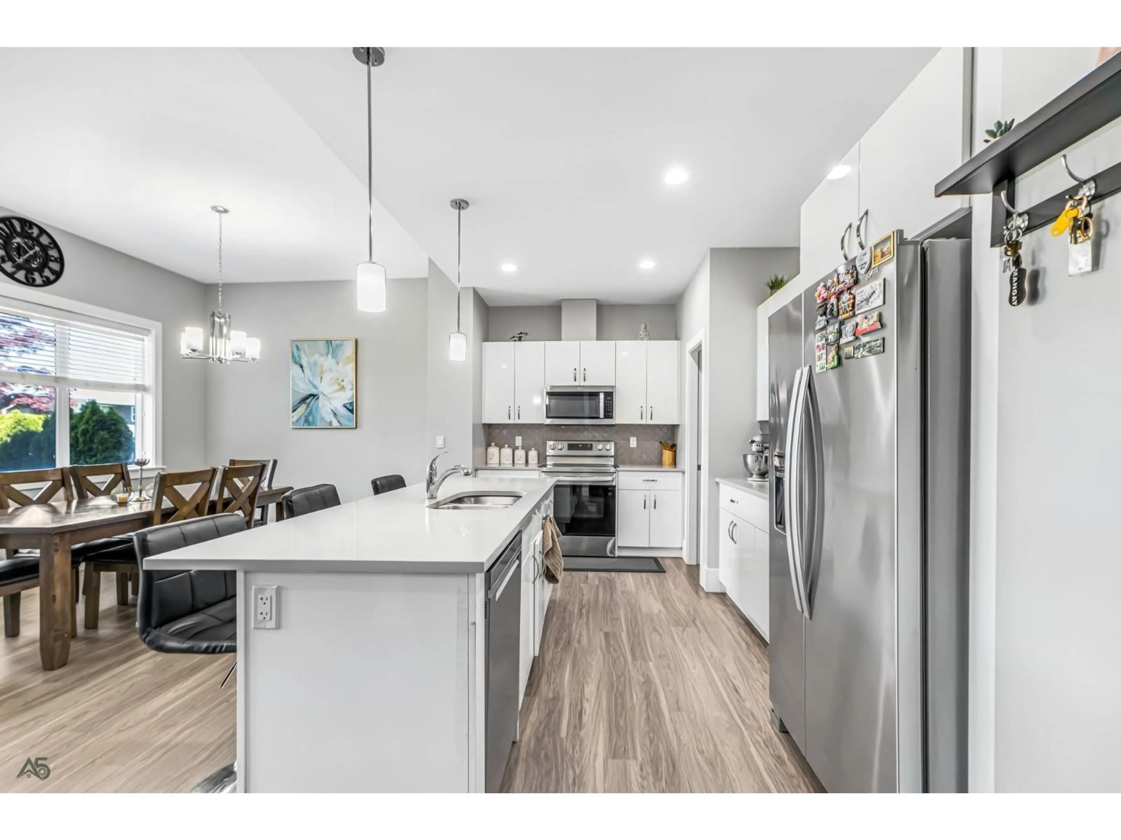 Open concept kitchen, unknown for 6561 FERN STREET, Chilliwack British Columbia V2R2Z7