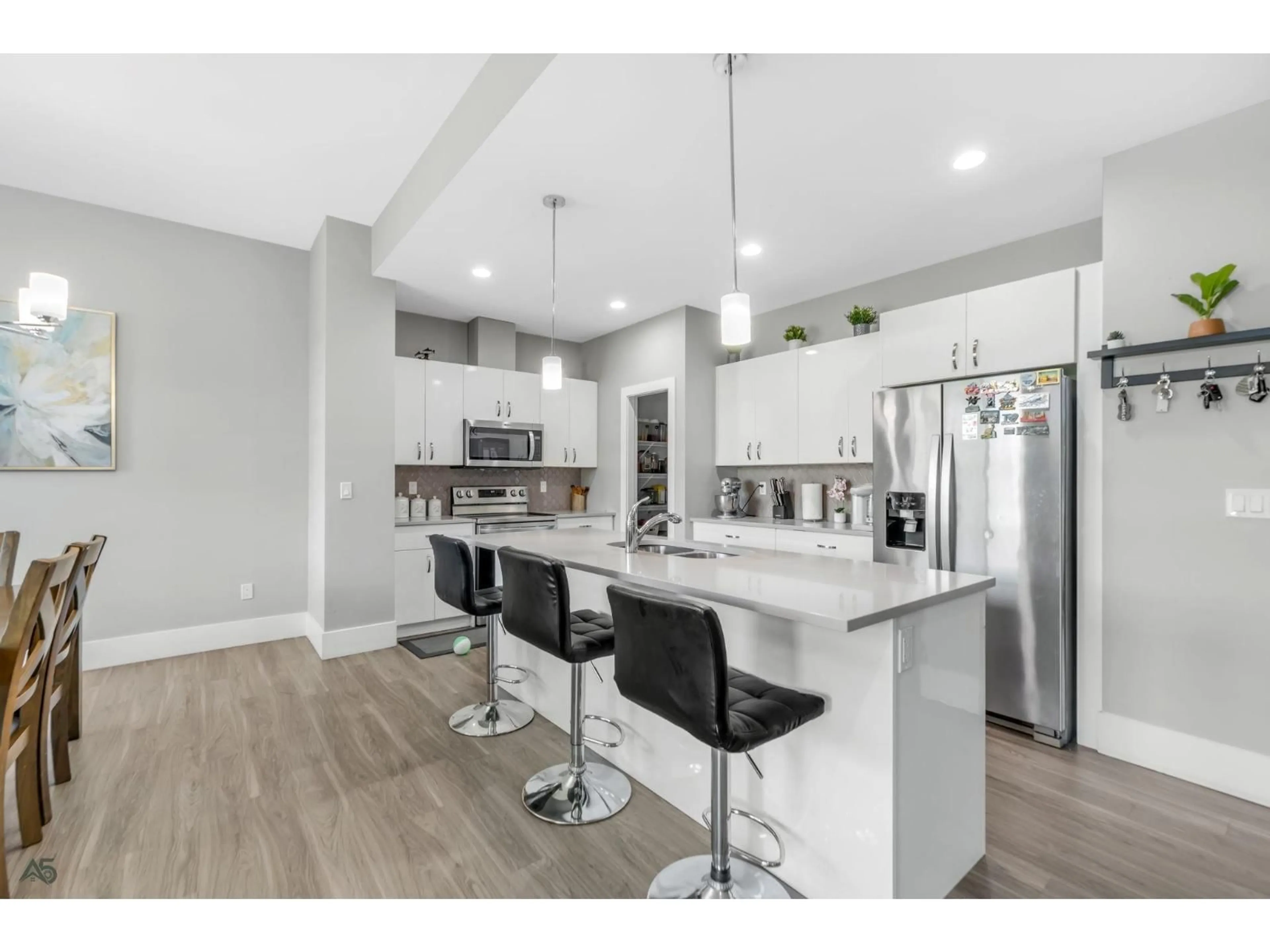 Open concept kitchen, unknown for 6561 FERN STREET, Chilliwack British Columbia V2R2Z7