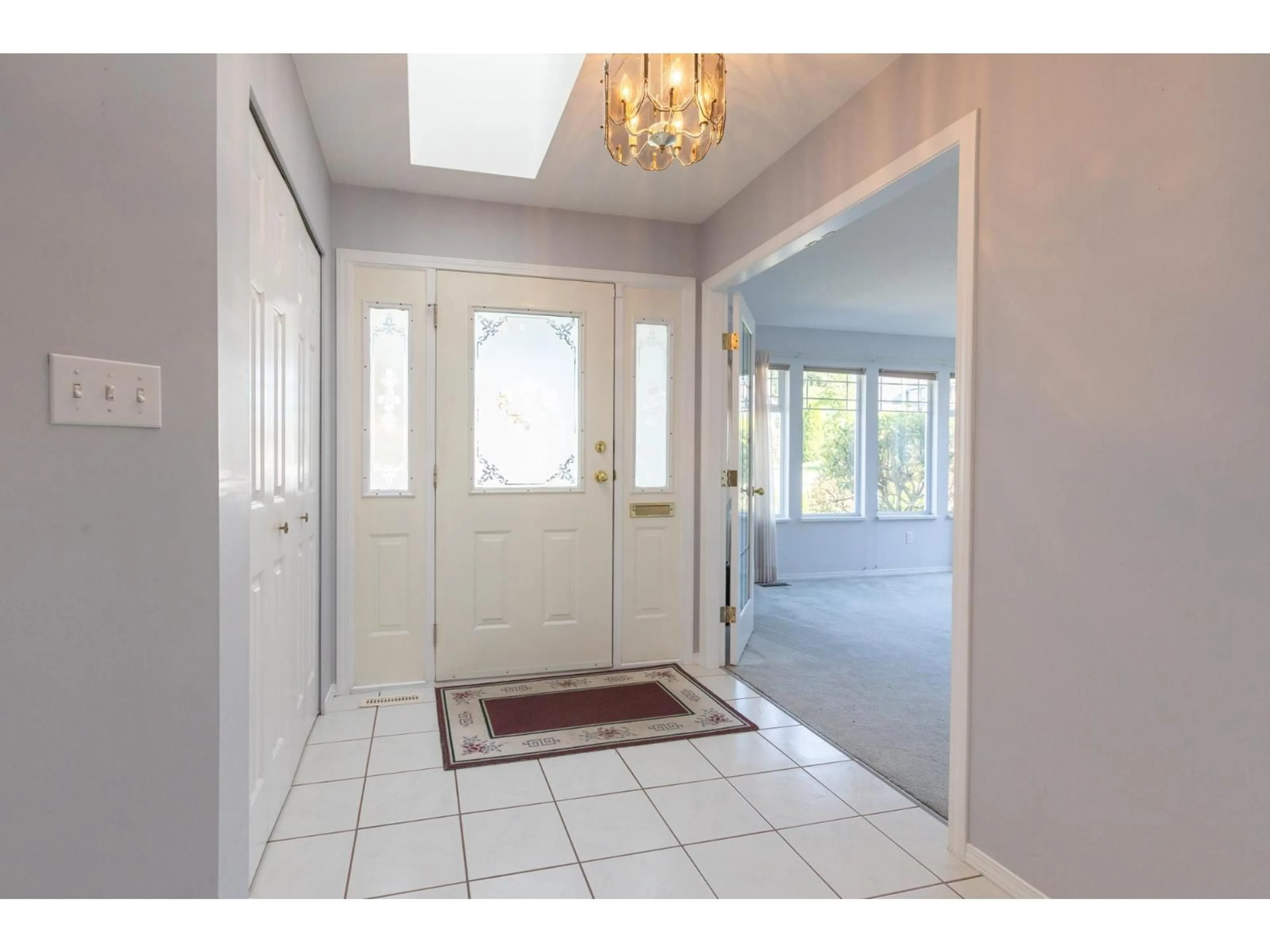 Indoor entryway for 6279 171 STREET, Surrey British Columbia V3S7K4