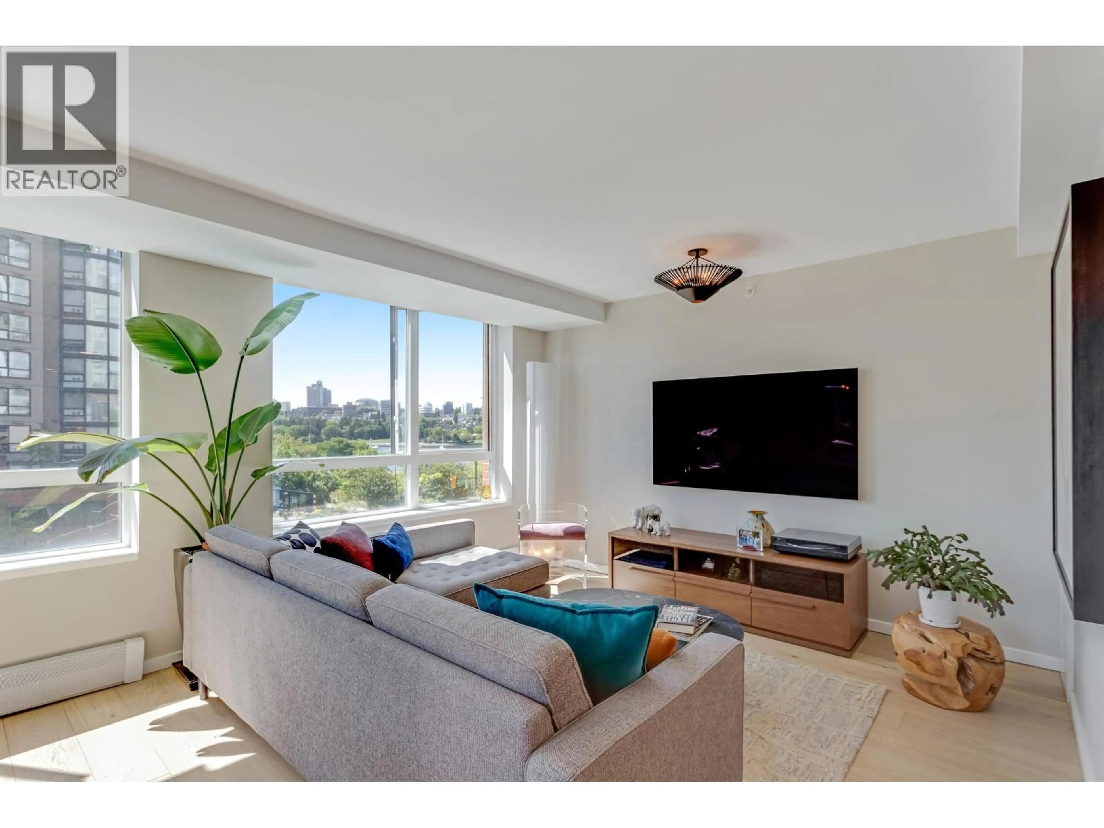 Living room with furniture, unknown for 507 - 289 DRAKE STREET, Vancouver British Columbia V6B5Z5