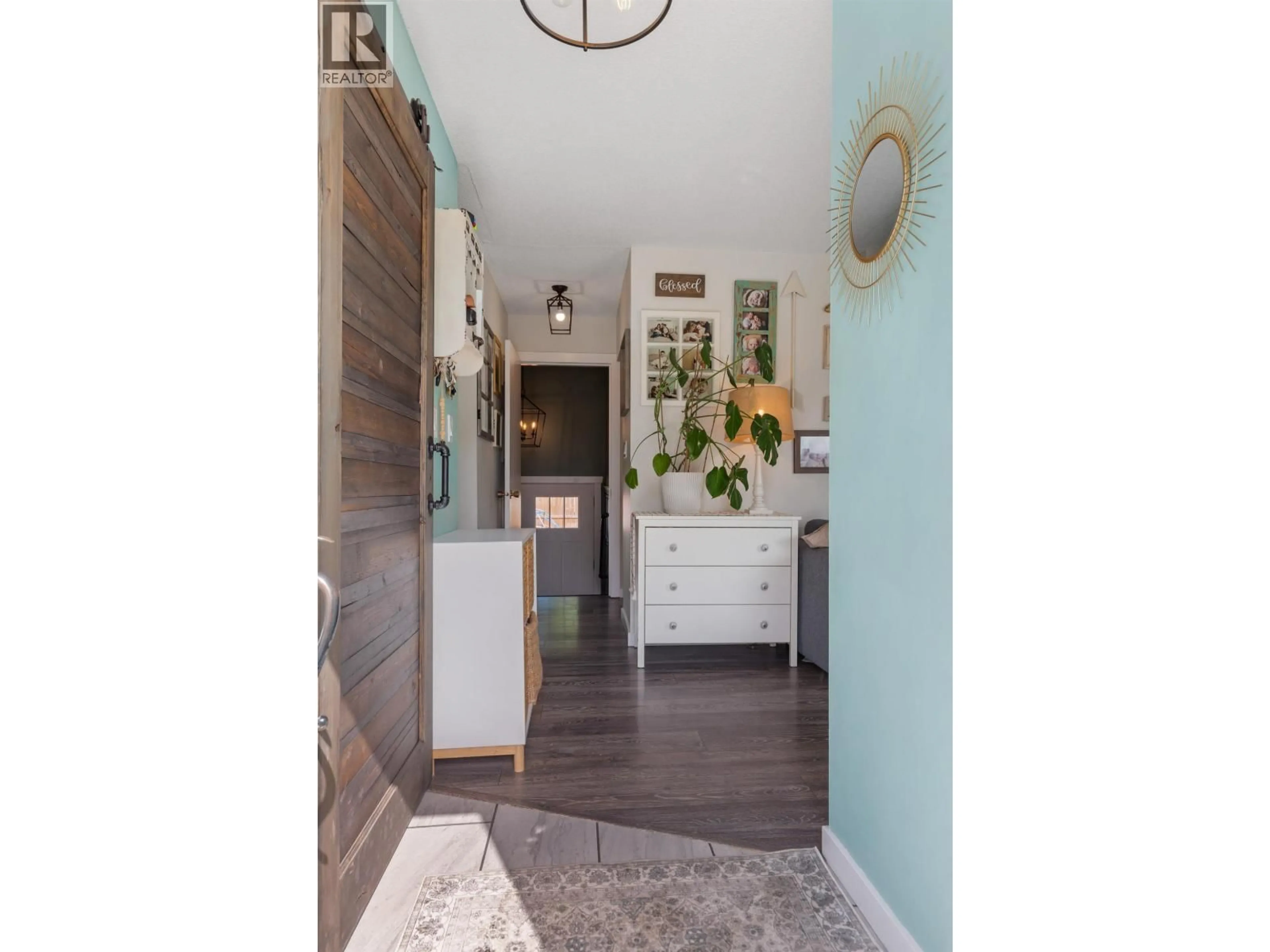 Indoor entryway for 3908 ENEMARK CRESCENT, Prince George British Columbia V2N2X5
