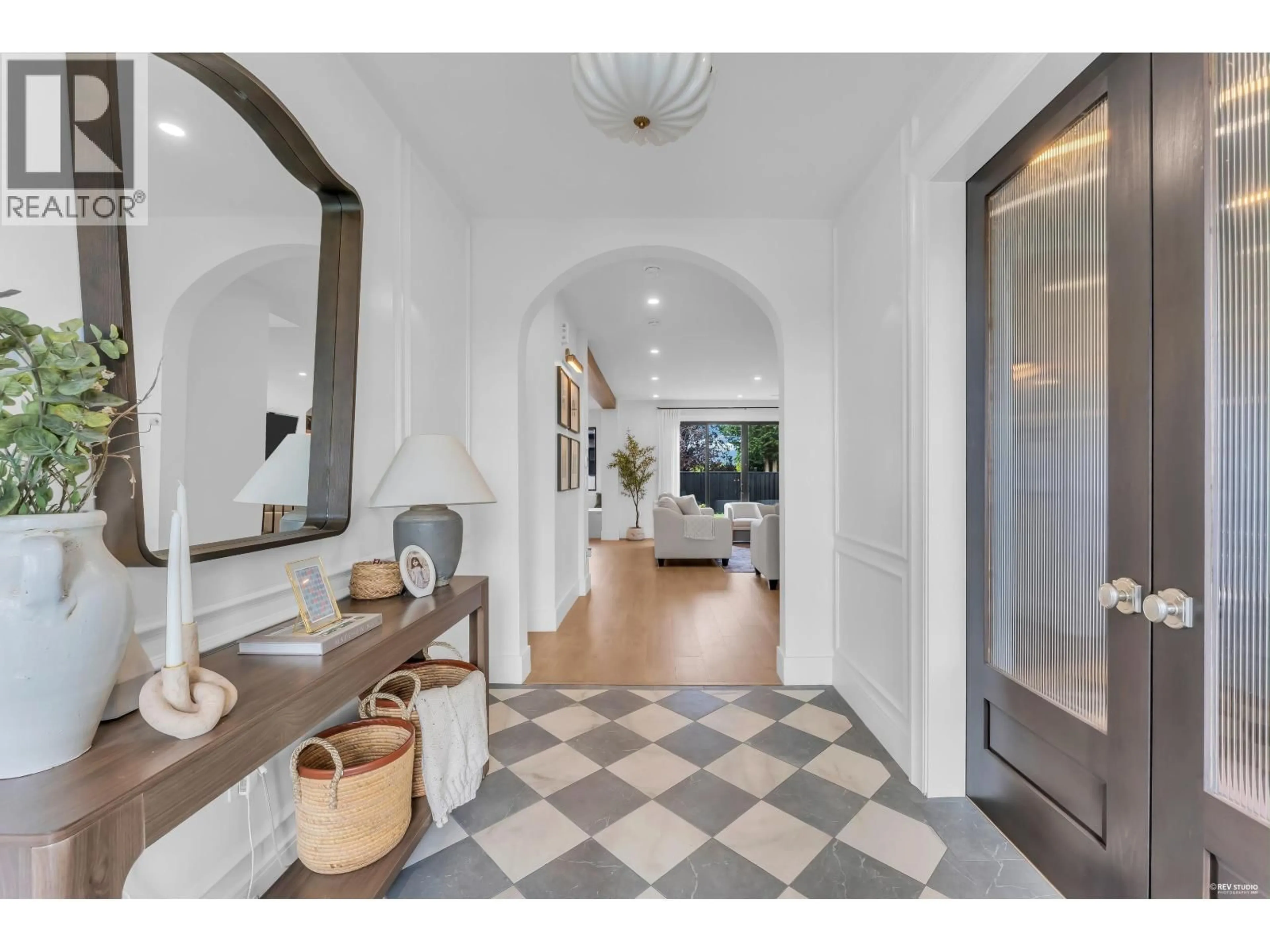 Indoor entryway for 4351 64 STREET, Delta British Columbia V4K3M2