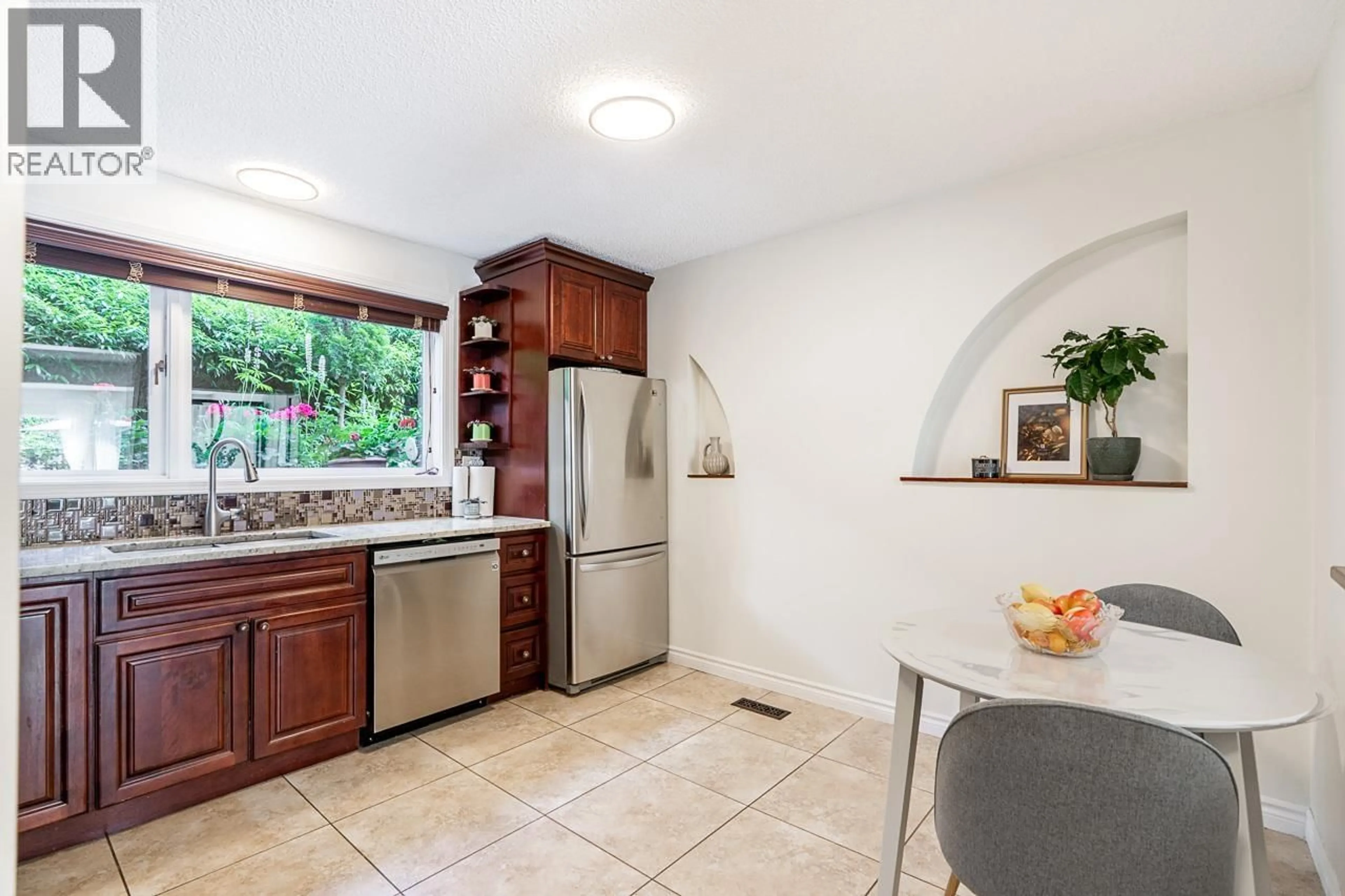 Unknown for 2995 CORONA DRIVE, Burnaby British Columbia V3J1B9