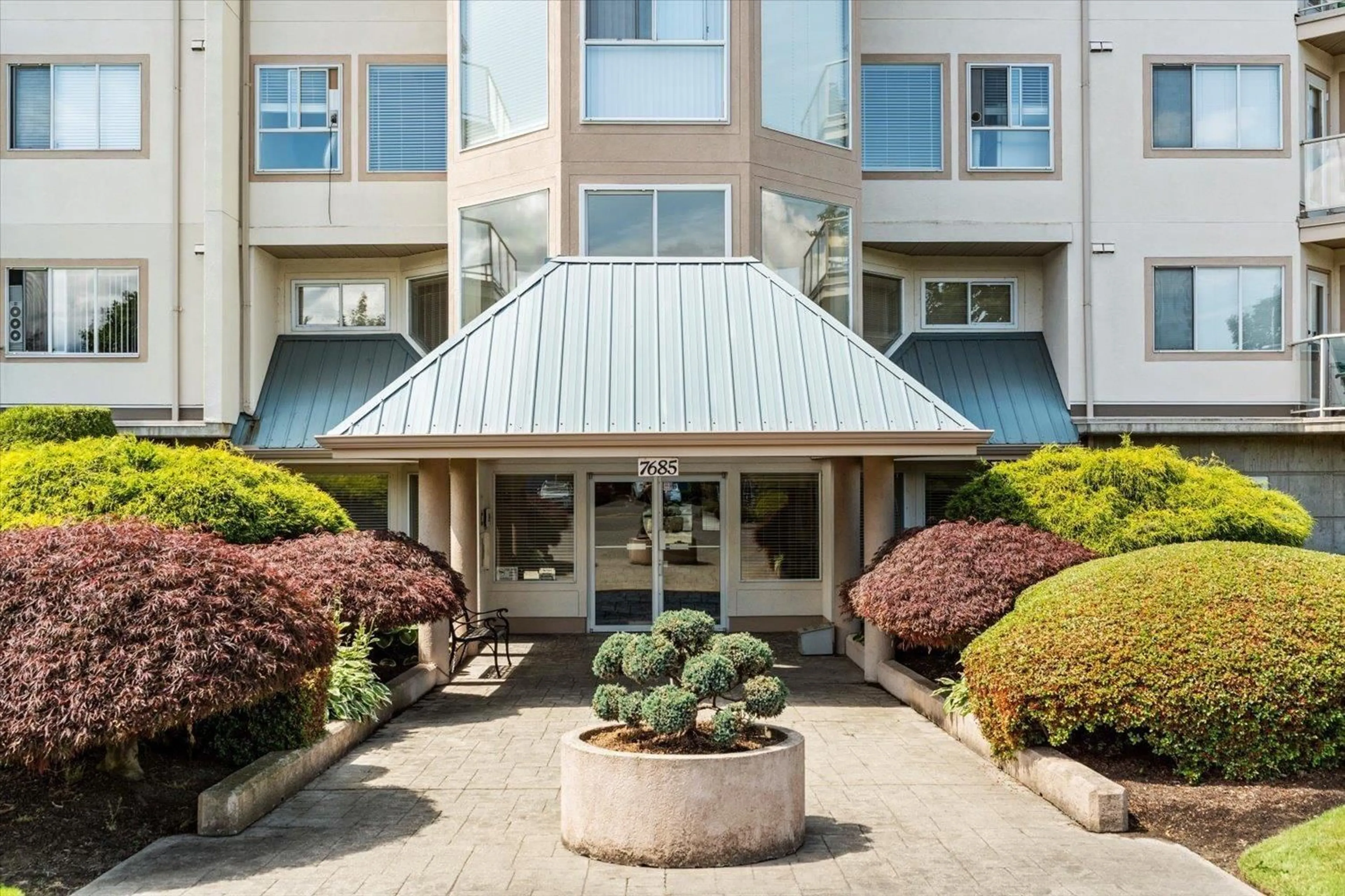 Indoor foyer for 217 - 7685 AMBER DRIVE, Chilliwack British Columbia V2R3P3