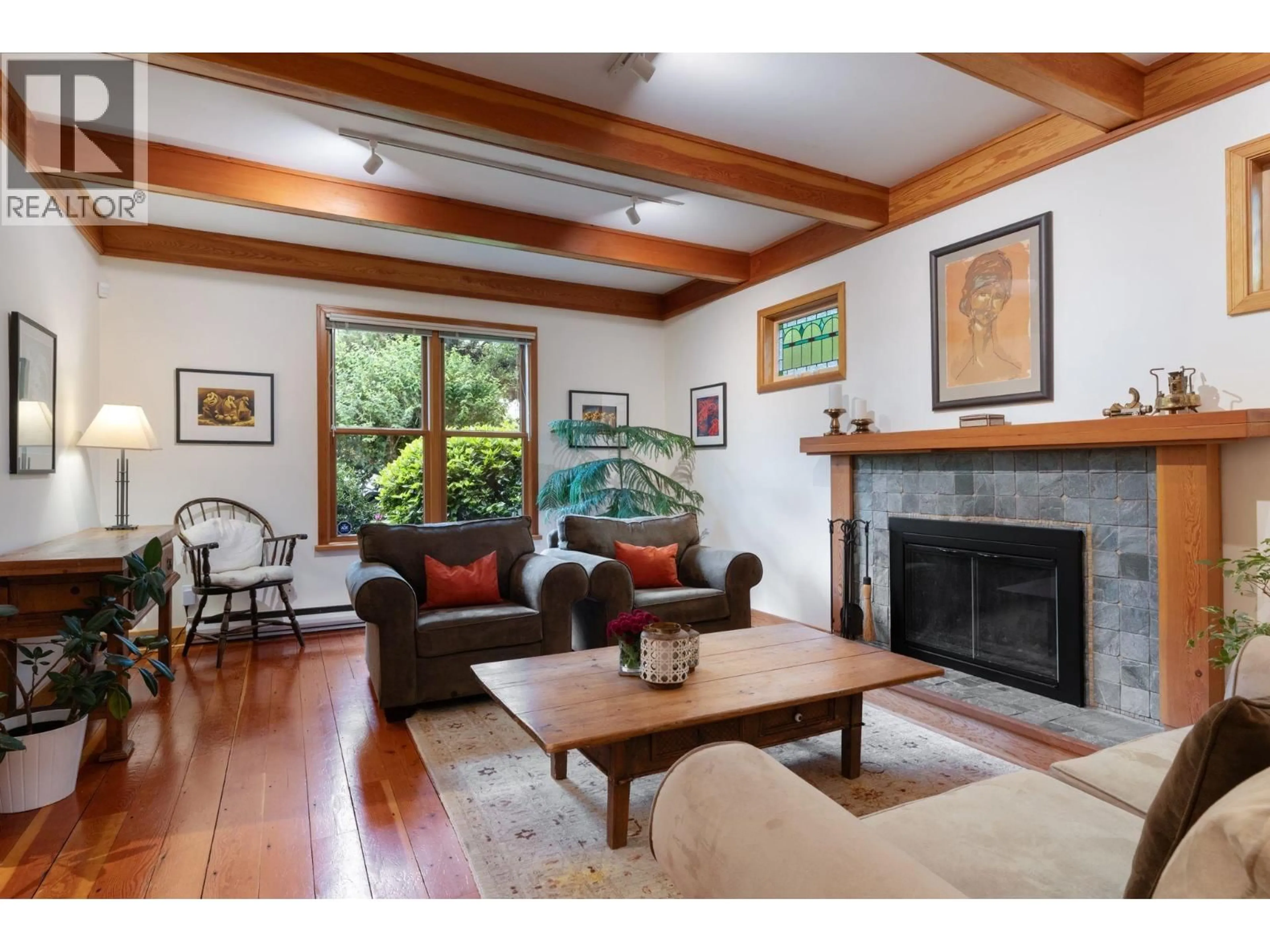 Living room with furniture, wood/laminate floor for 3552 49TH AVENUE, Vancouver British Columbia V6N3T7