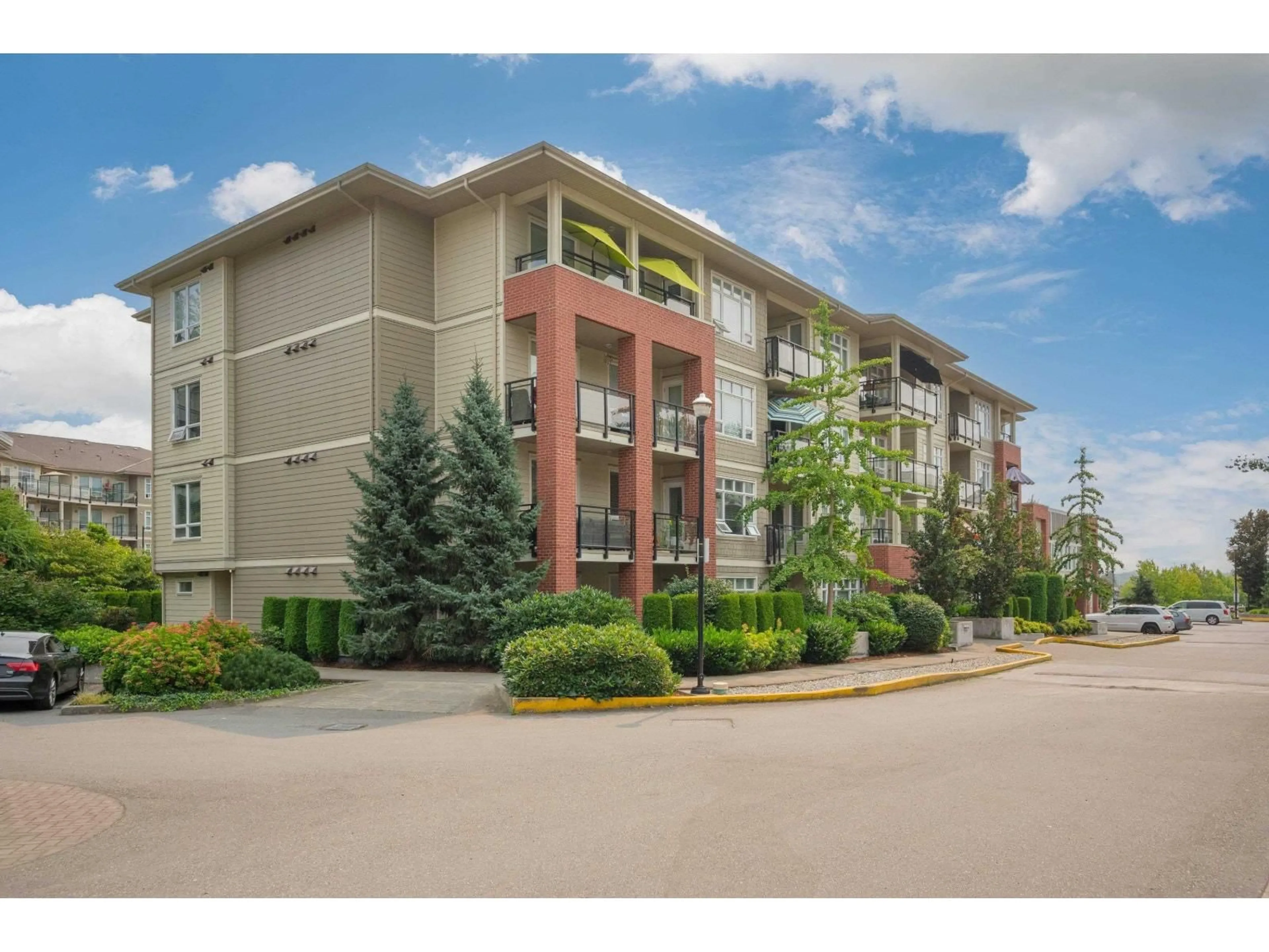 Unknown for B208 - 20211 66TH AVENUE, Langley British Columbia V2Y0L4