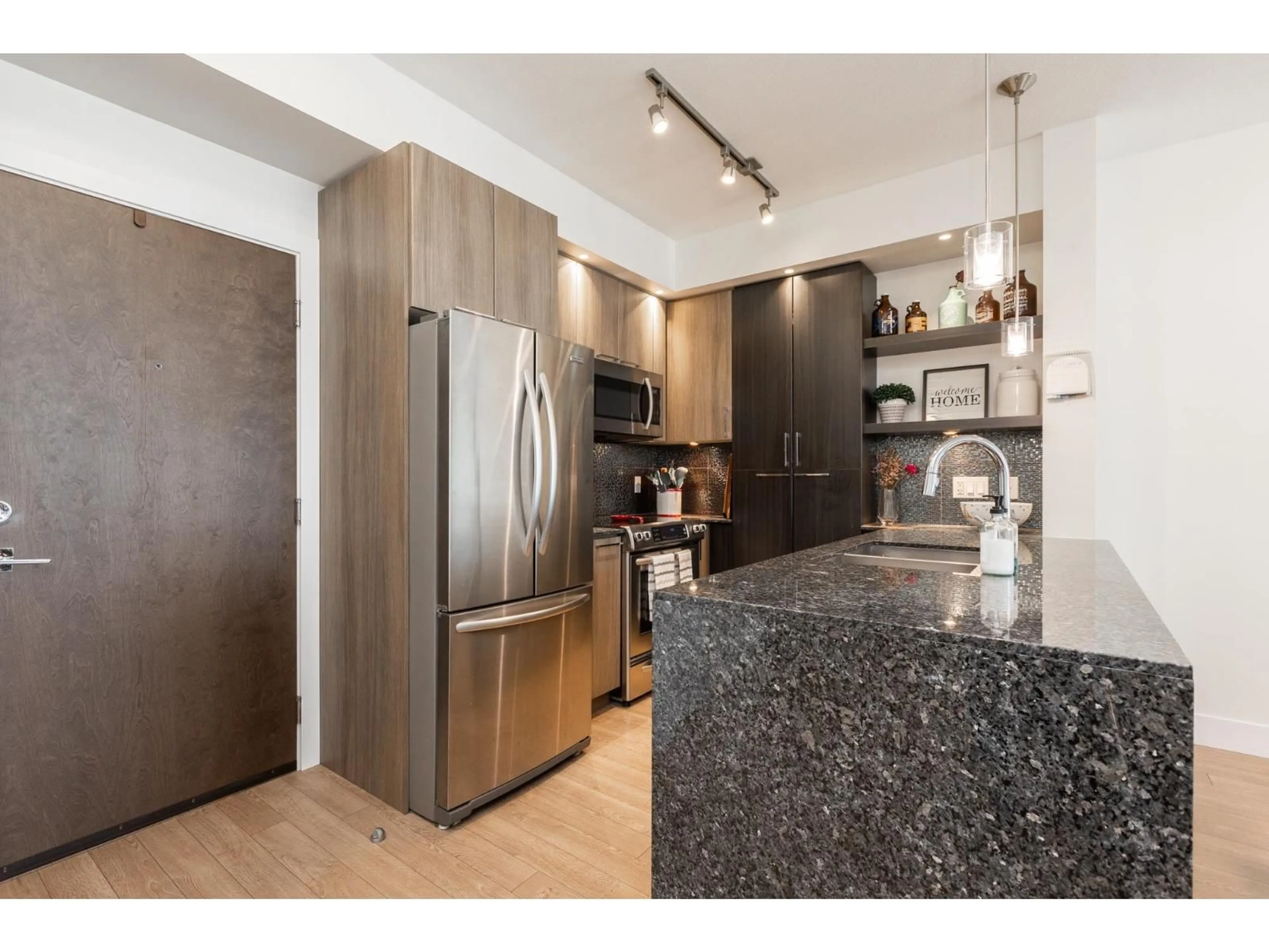 Open concept kitchen, unknown for B208 - 20211 66TH AVENUE, Langley British Columbia V2Y0L4