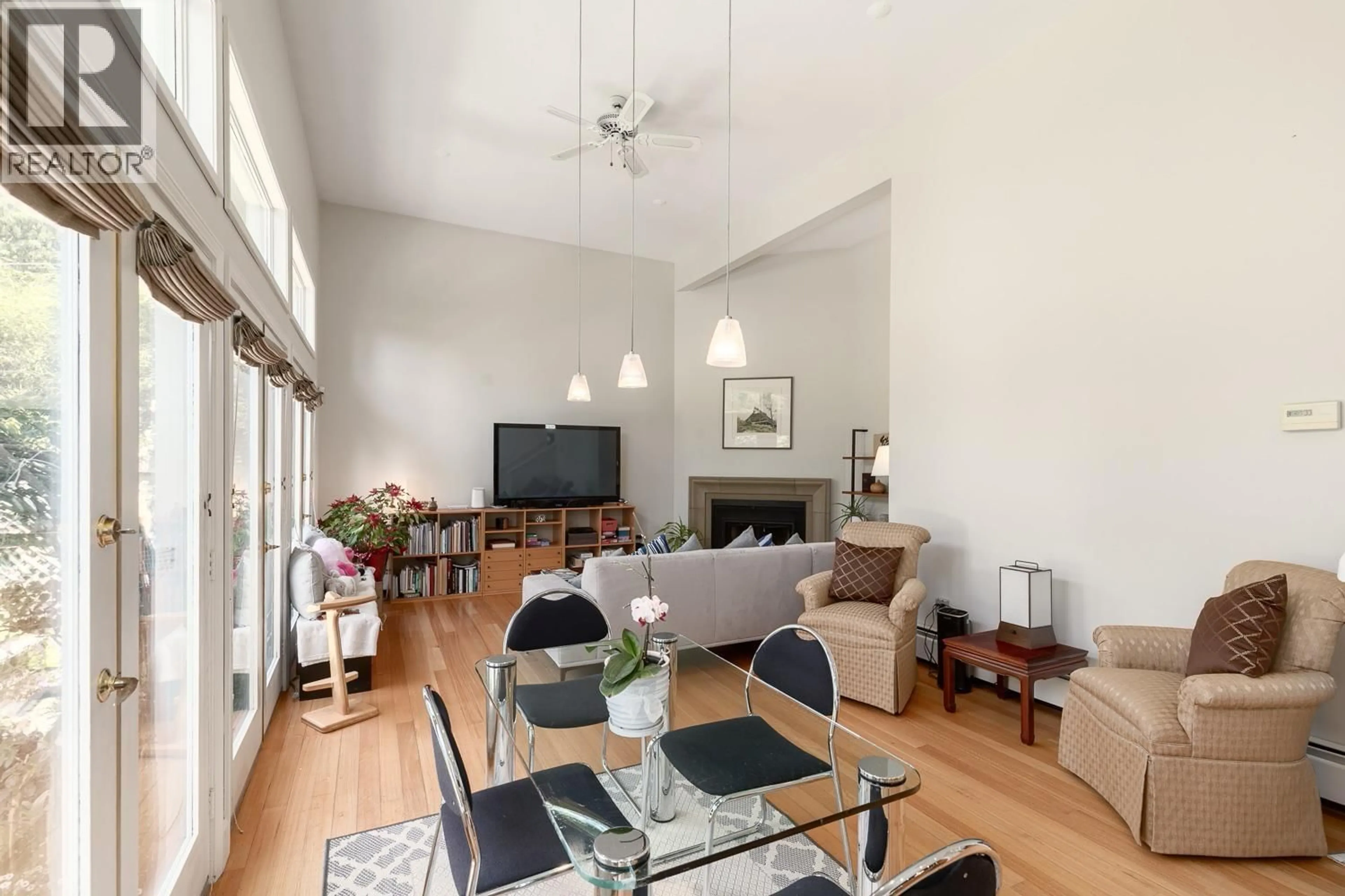 Living room with furniture, unknown for 6309 DUNBAR STREET, Vancouver British Columbia V6N1X3