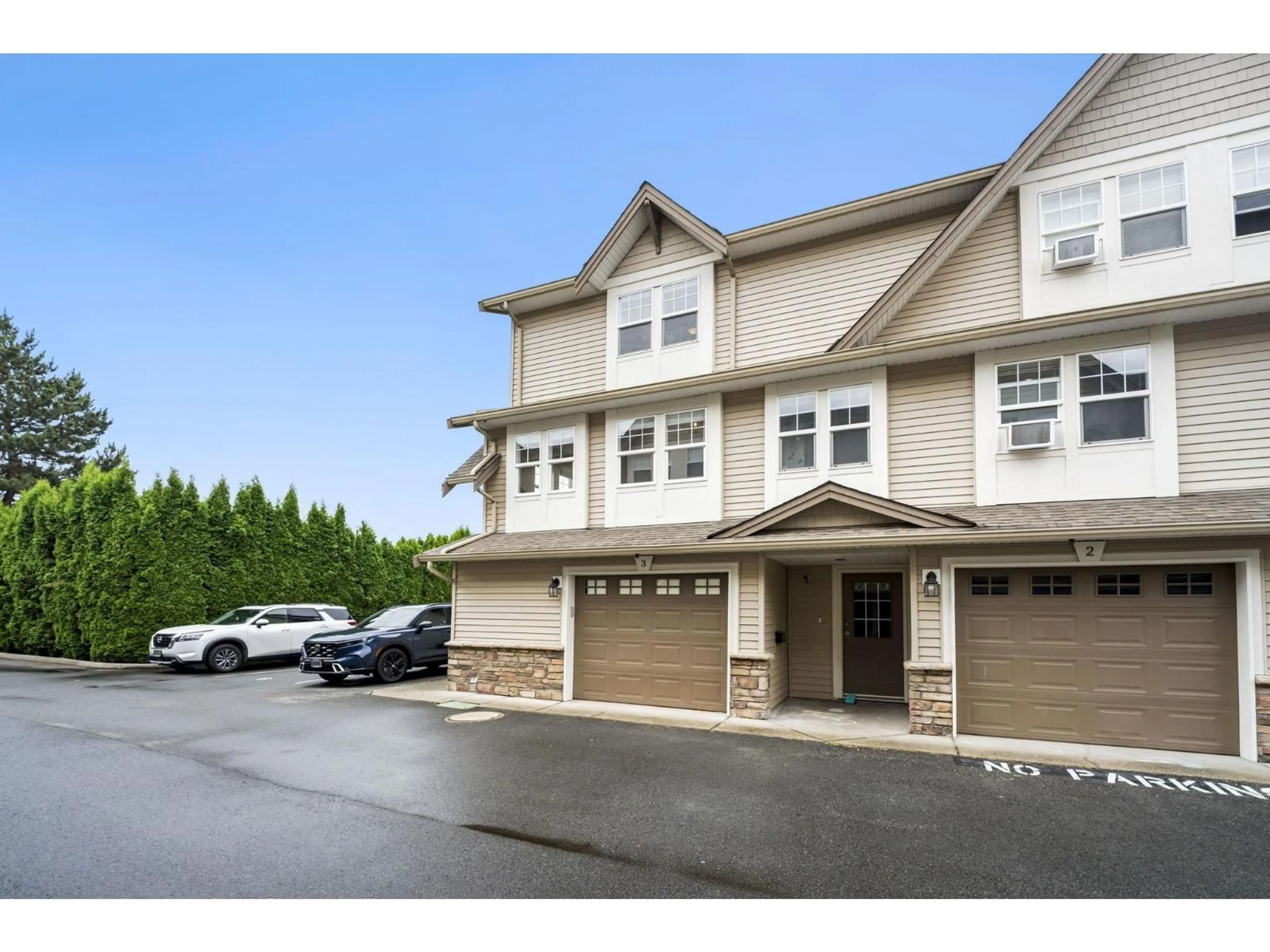 Unknown for 3 - 46538 FIRST AVENUE, Chilliwack British Columbia V2P1W9