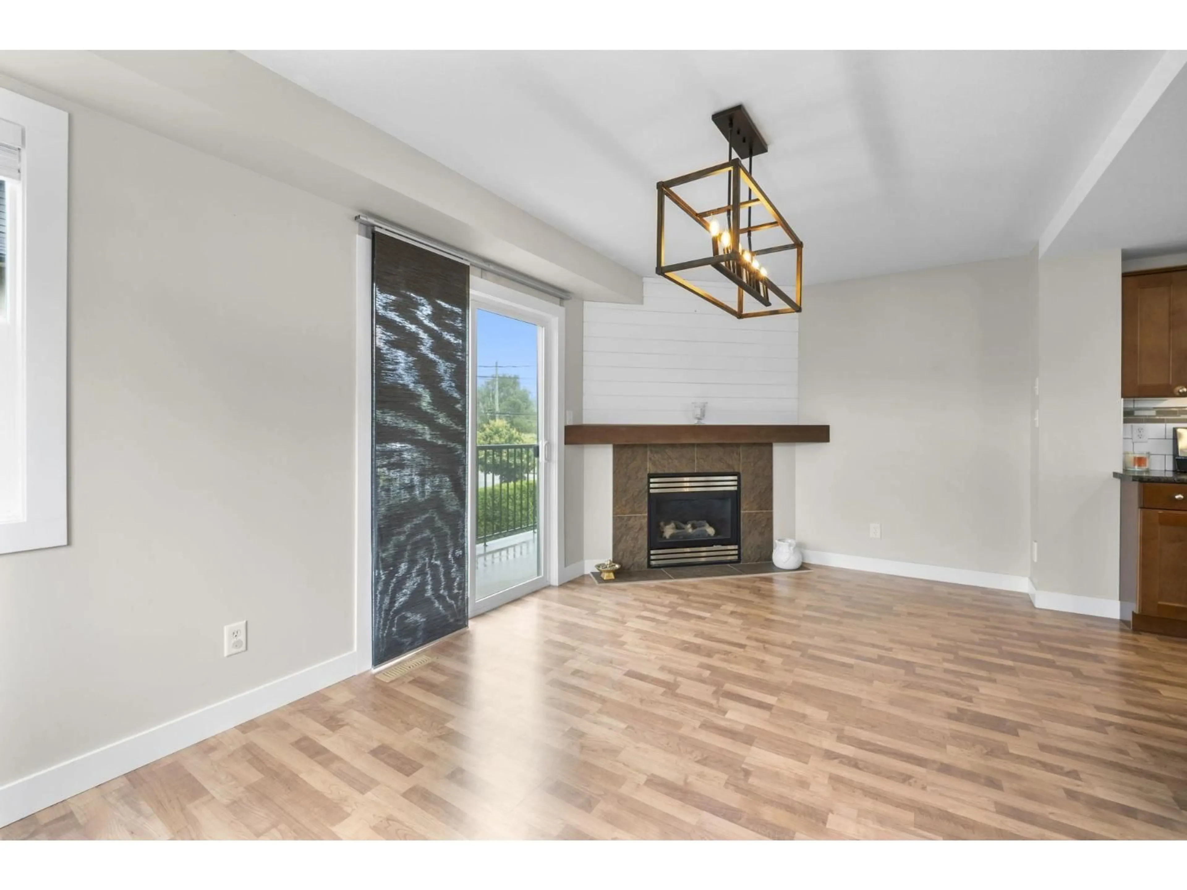 Unknown for 3 - 46538 FIRST AVENUE, Chilliwack British Columbia V2P1W9