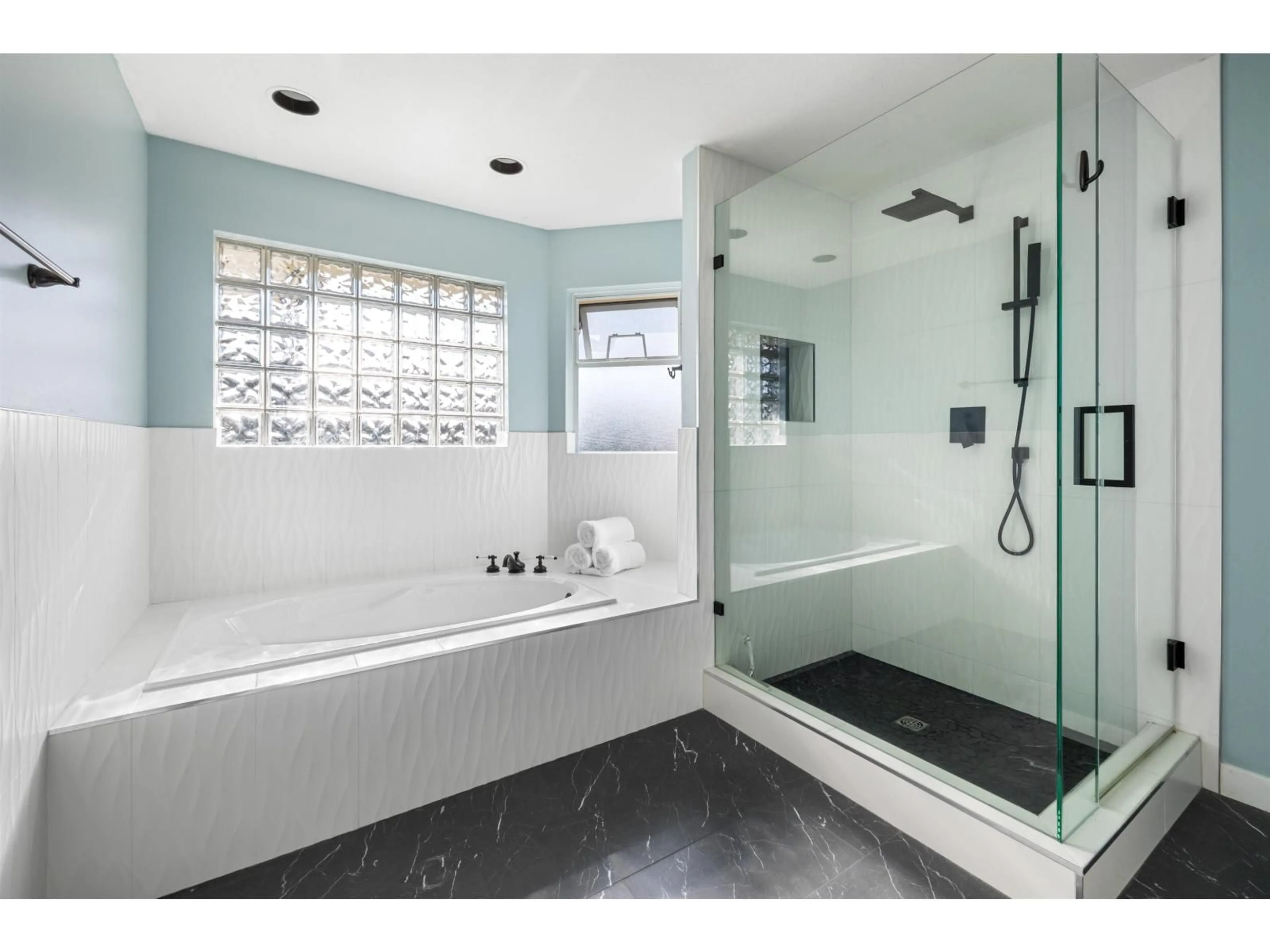 Contemporary bathroom, ceramic/tile floor for 20326 92A AVENUE, Langley British Columbia V1M2M7