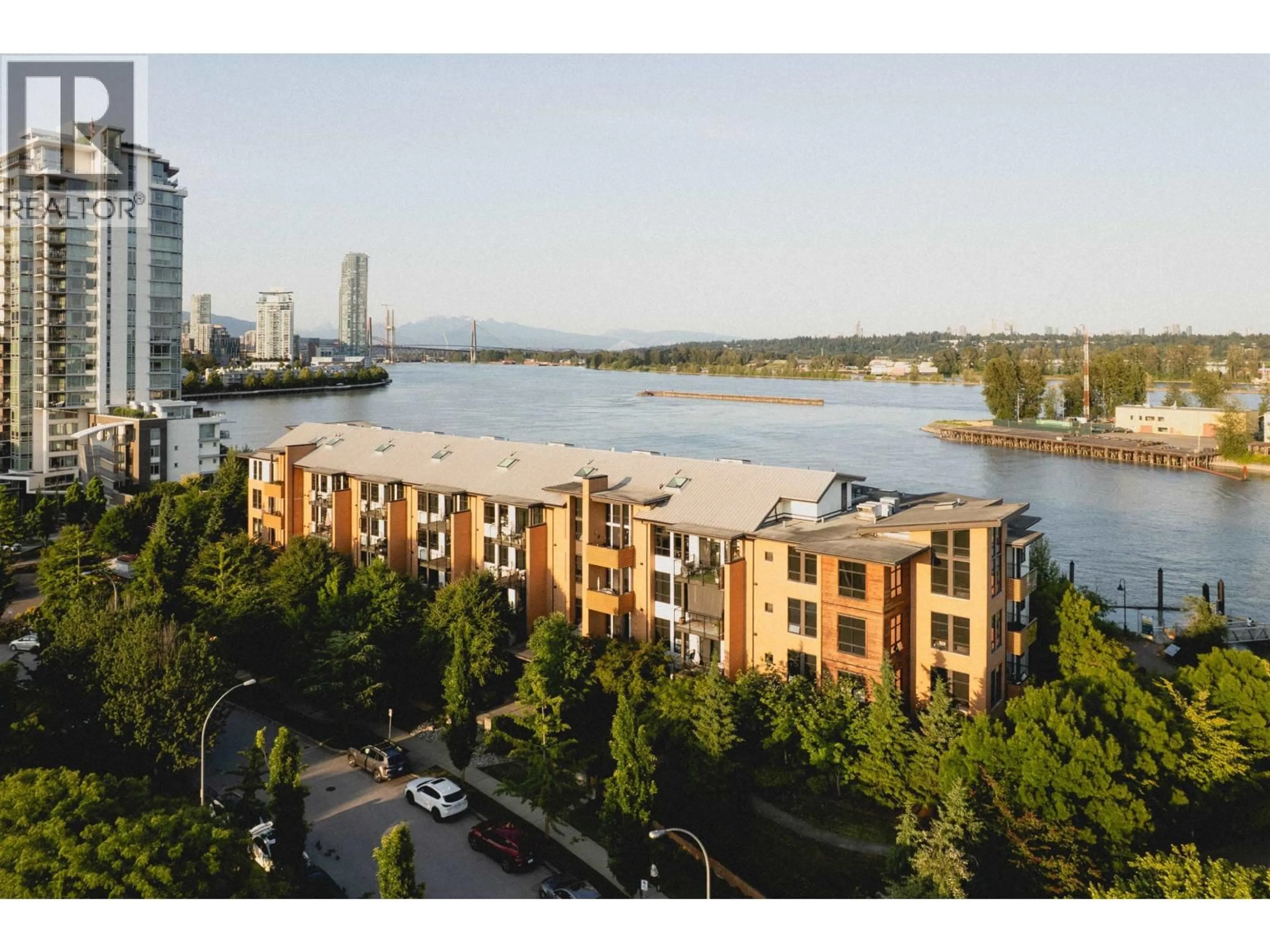 A pic from outside/outdoor area/front of a property/back of a property/a pic from drone, water/lake/river/ocean view for 303 - 220 SALTER STREET, New Westminster British Columbia V3M0H4