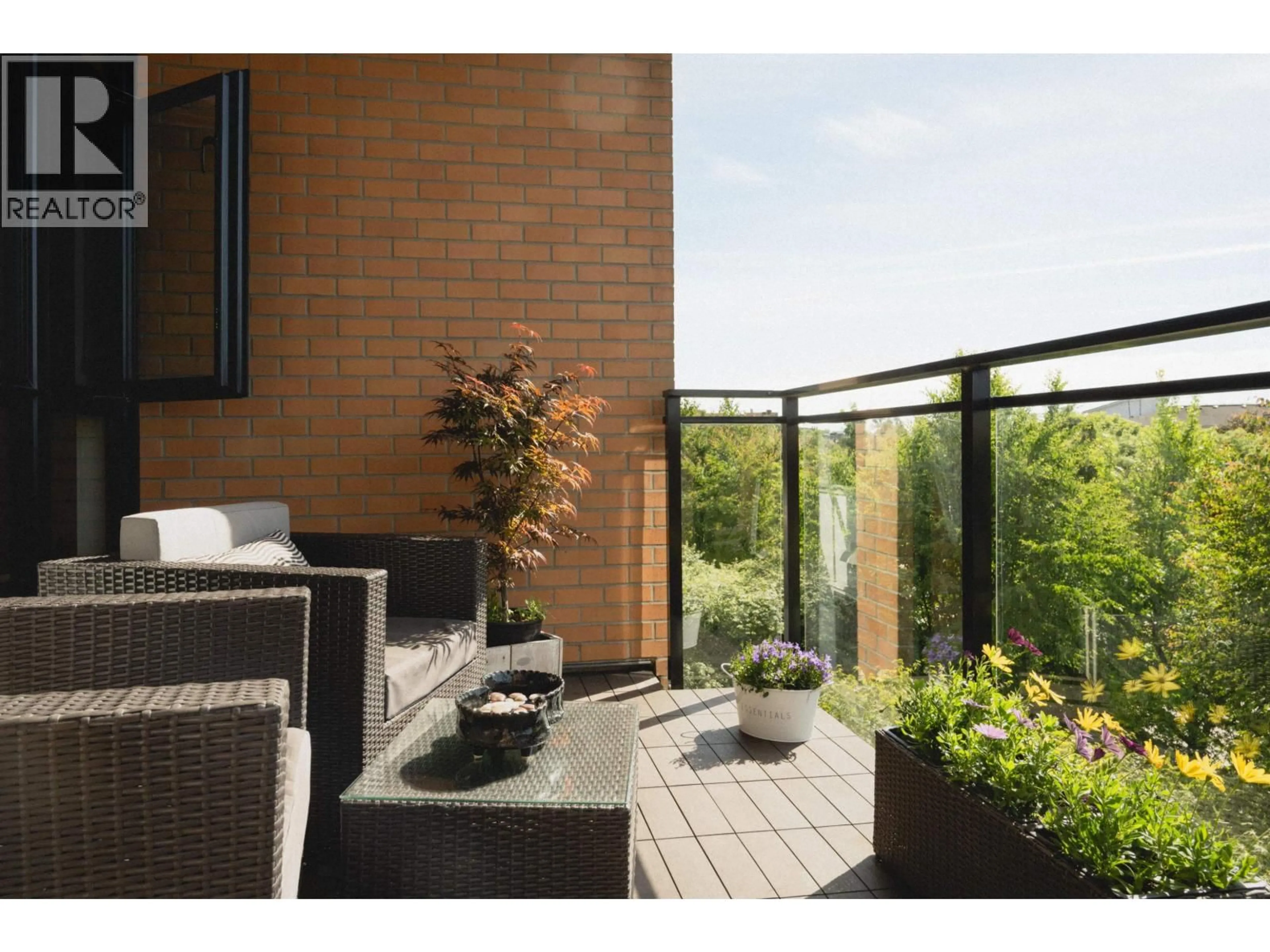 Patio, unknown for 303 - 220 SALTER STREET, New Westminster British Columbia V3M0H4