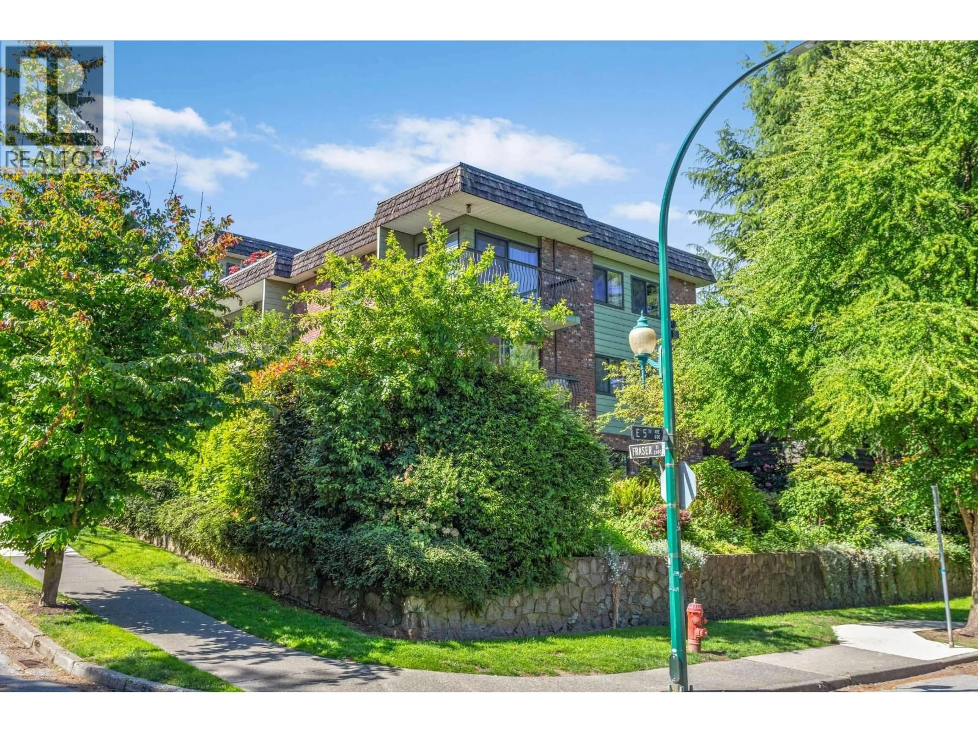 A pic from outside/outdoor area/front of a property/back of a property/a pic from drone, street for 102 - 680 5TH AVENUE, Vancouver British Columbia V5T1J2