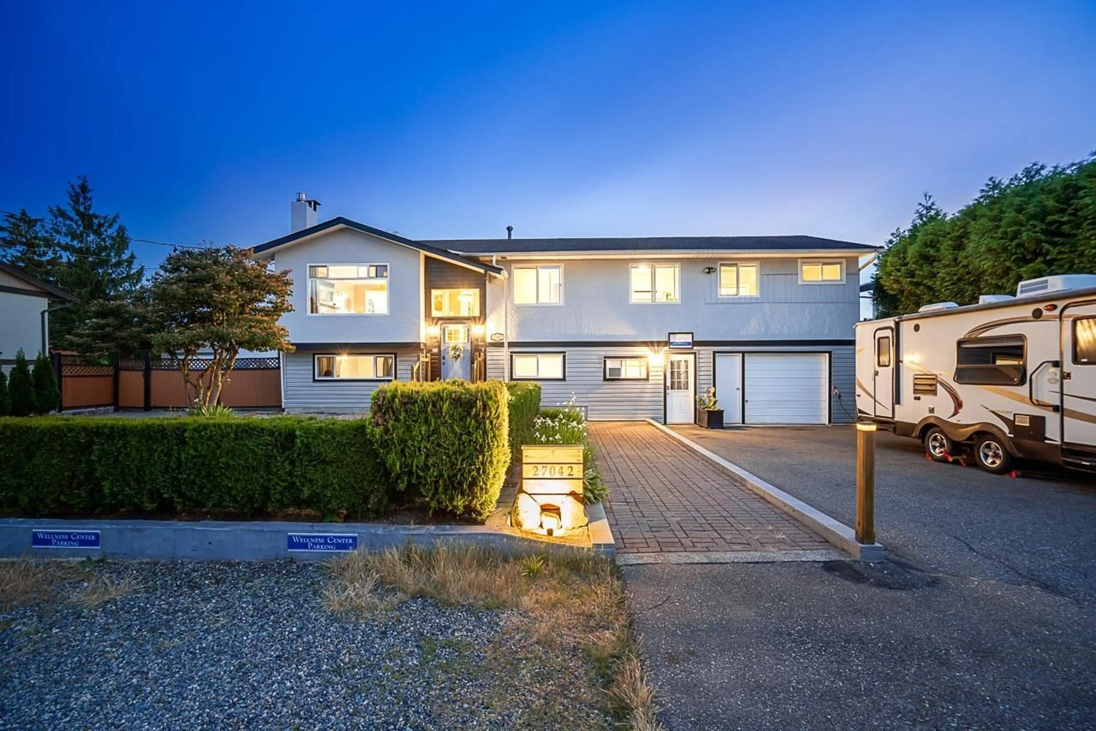 A pic from outside/outdoor area/front of a property/back of a property/a pic from drone, street for 27042 28B AVENUE, Langley British Columbia V4W3A5
