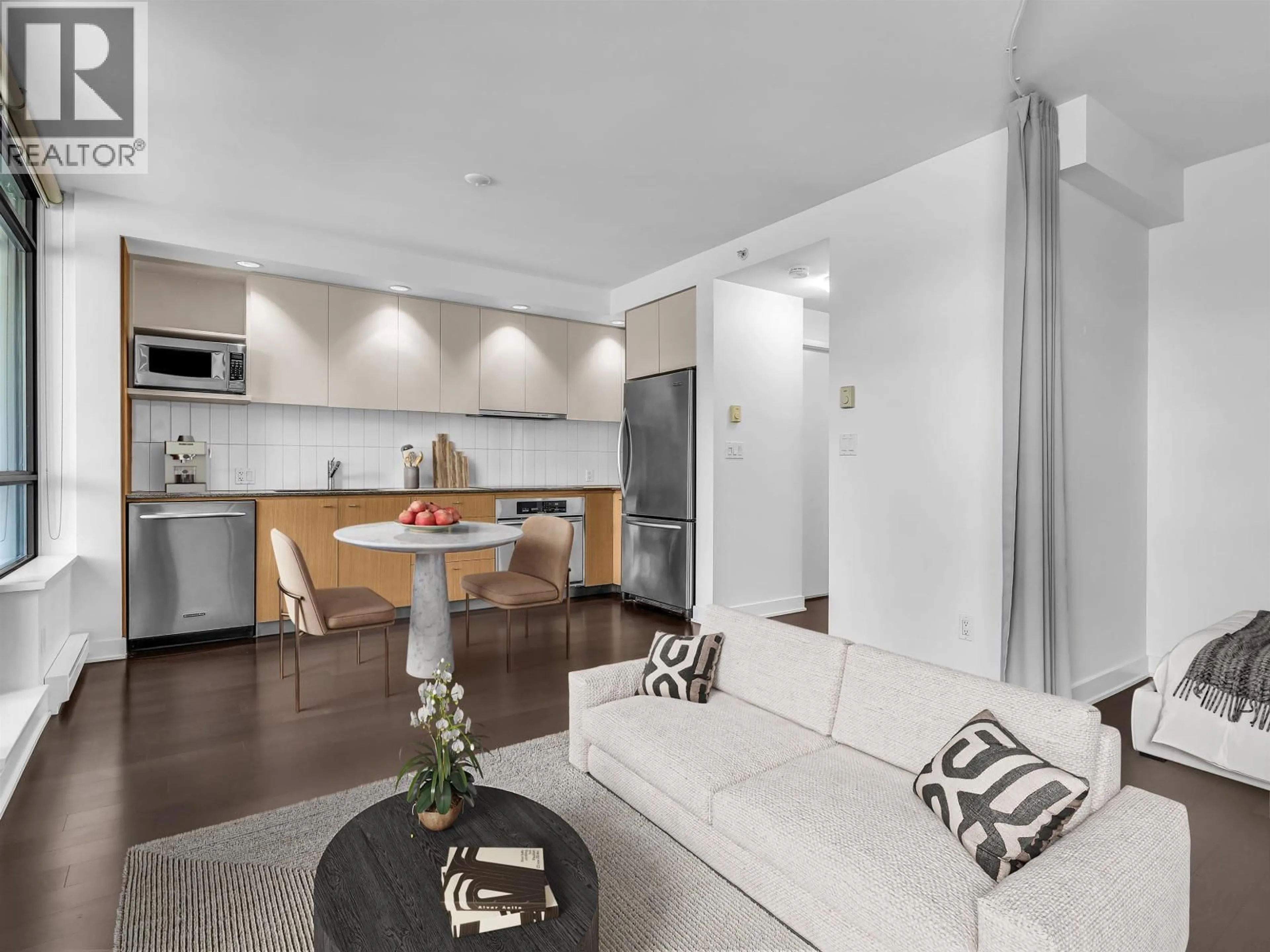 Open concept kitchen, unknown for 214 - 750 12TH AVENUE, Vancouver British Columbia V5Z0A3