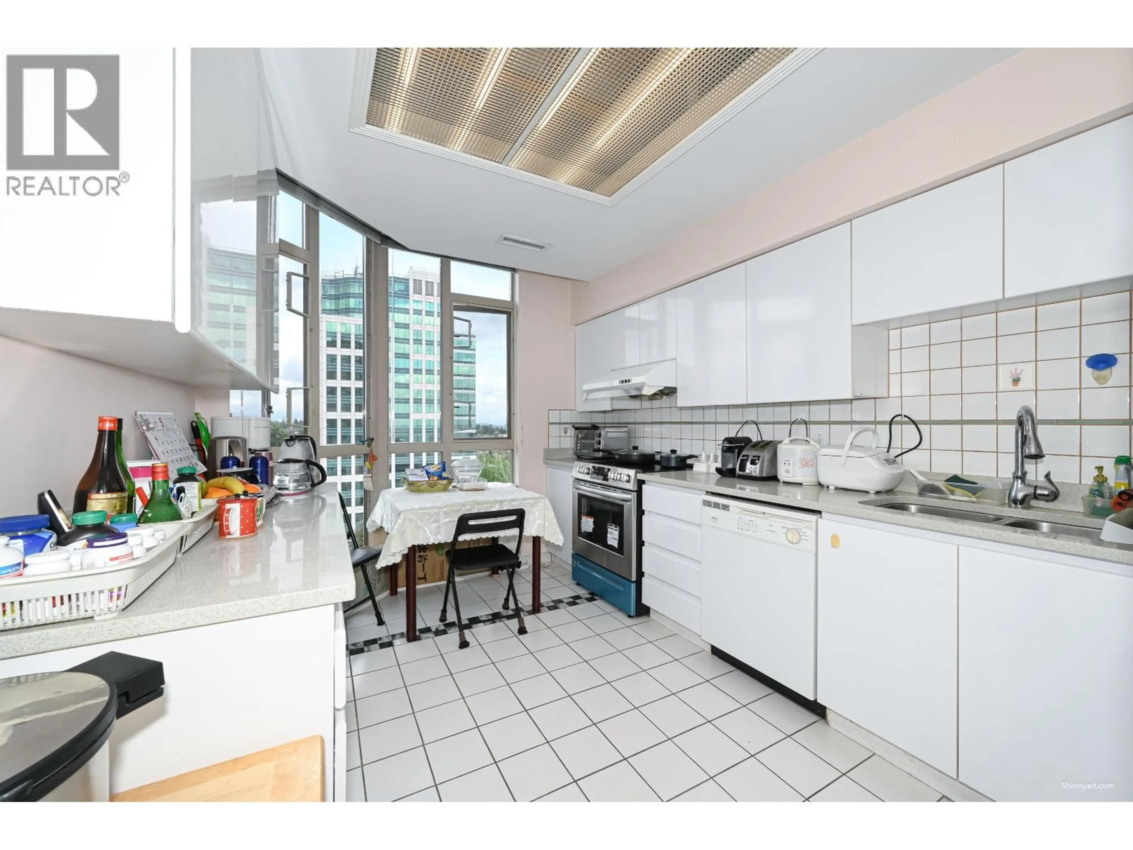 Standard kitchen, ceramic/tile floor for 1304 - 6888 STATION HILL DRIVE, Burnaby British Columbia V3N4X5