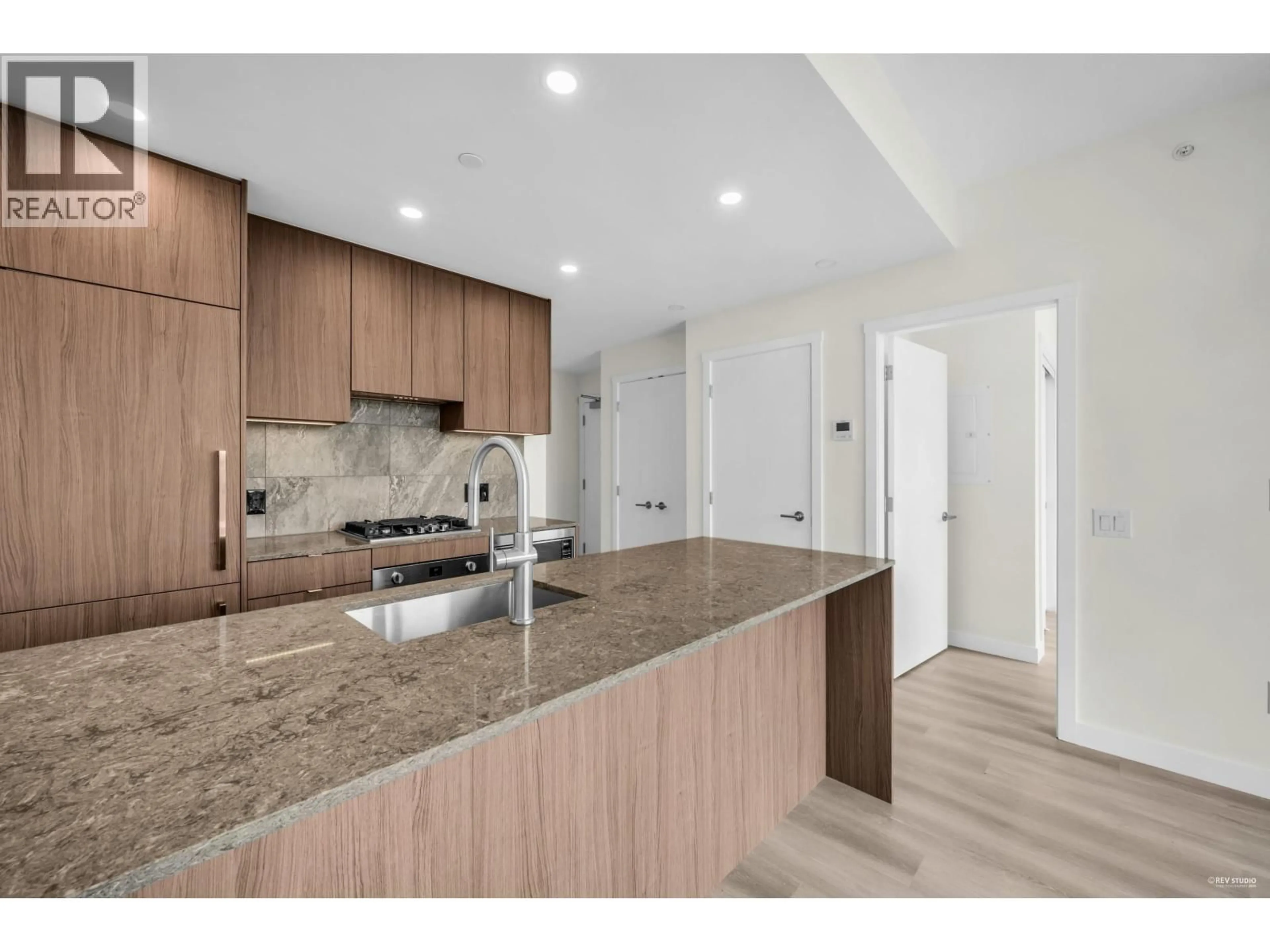 Open concept kitchen, unknown for 1608 - 626 CLAREMONT STREET, Coquitlam British Columbia V3J0T1