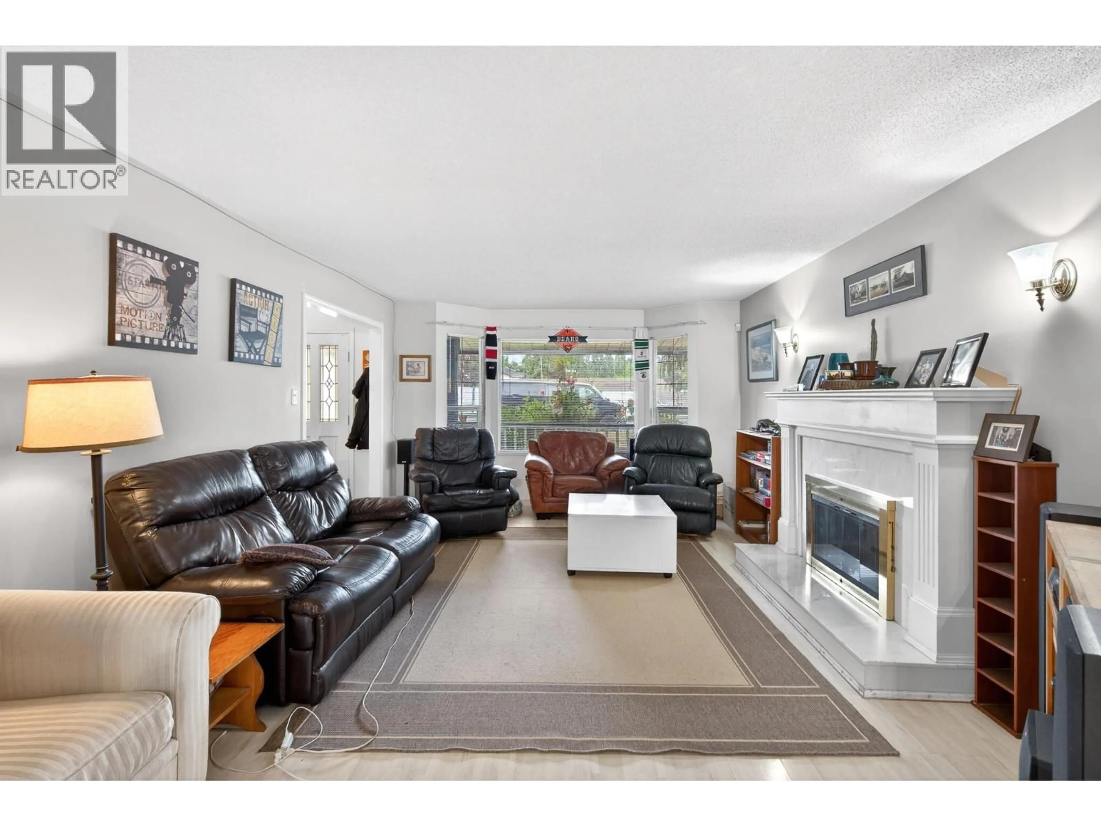 Living room with furniture, unknown for 3951 MORESBY DRIVE, Richmond British Columbia V7C5G3