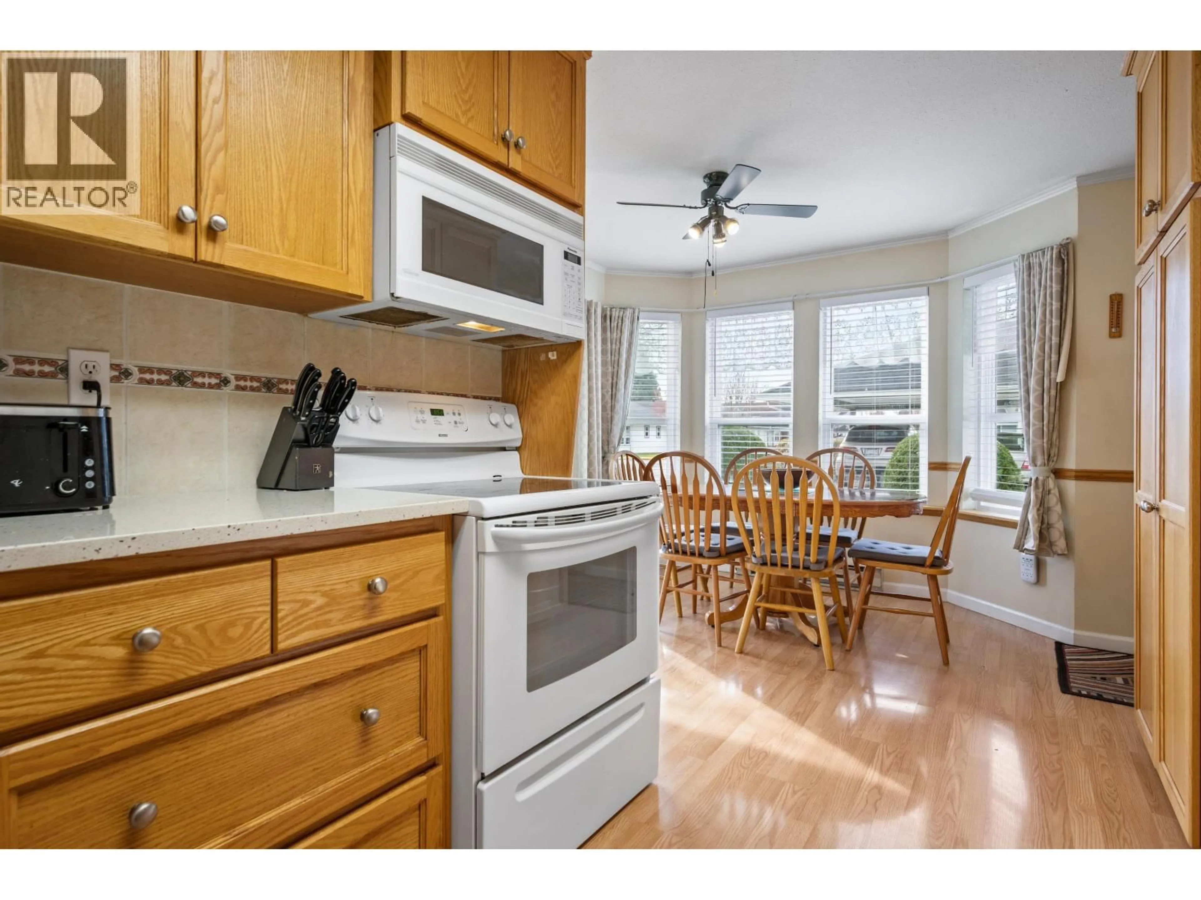 Standard kitchen, unknown for 13 - 20554 118TH AVENUE, Maple Ridge British Columbia V2X0S3
