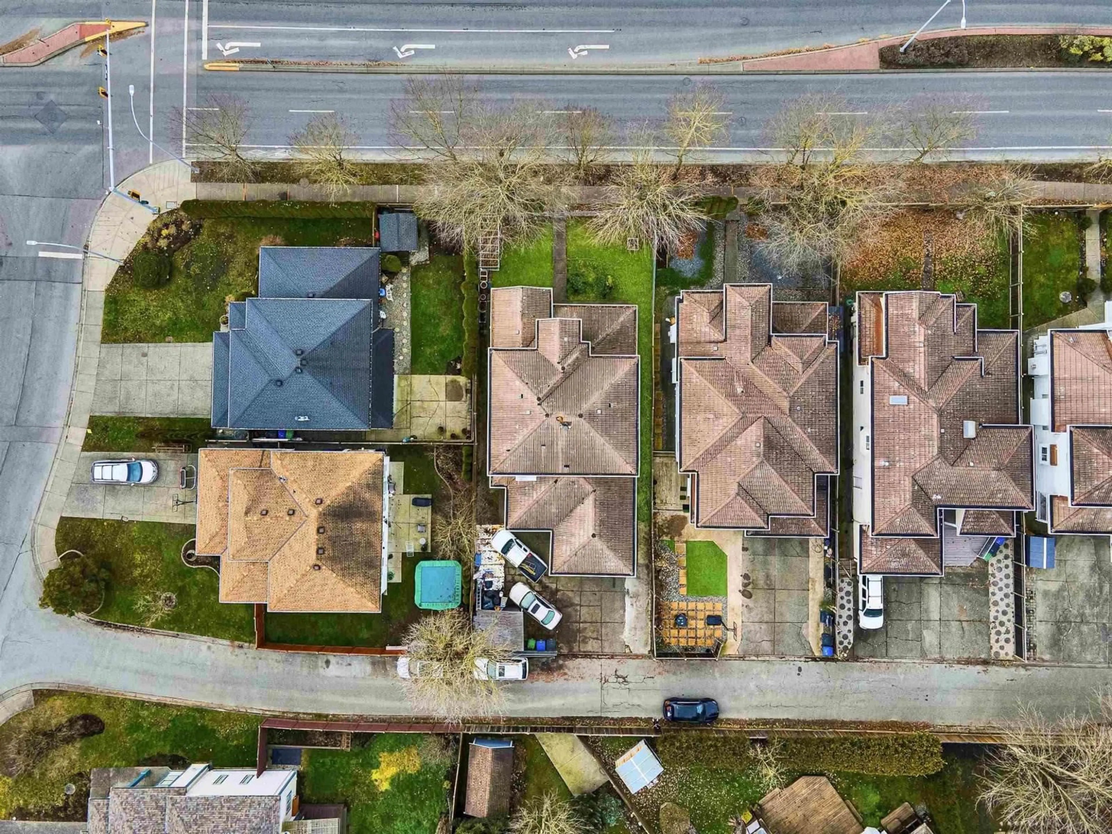 A pic from outside/outdoor area/front of a property/back of a property/a pic from drone, street for 6122 168 STREET, Surrey British Columbia V3S3X8