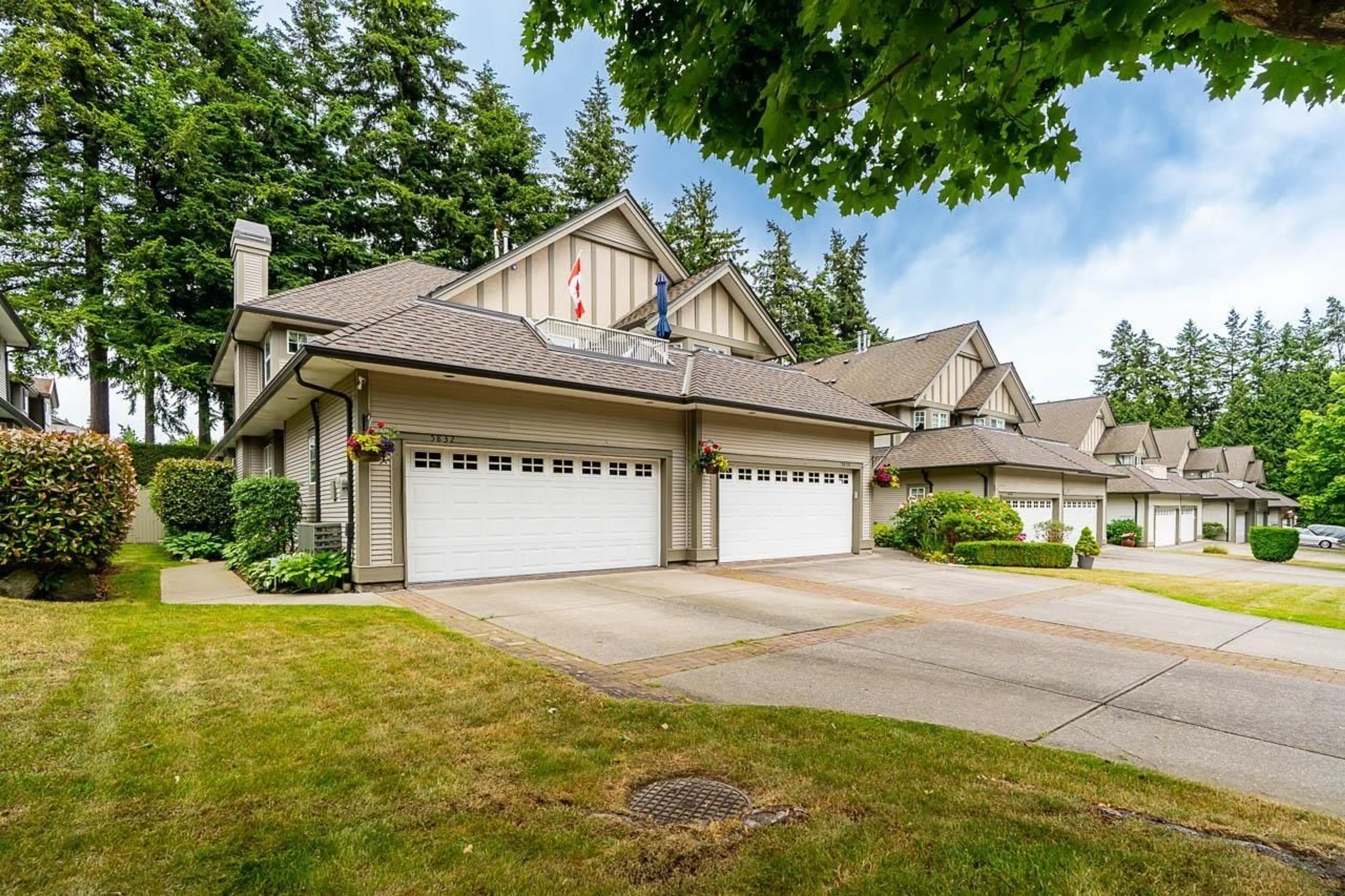 Home with vinyl exterior material, street for 5832 122 STREET, Surrey British Columbia V3X3L5