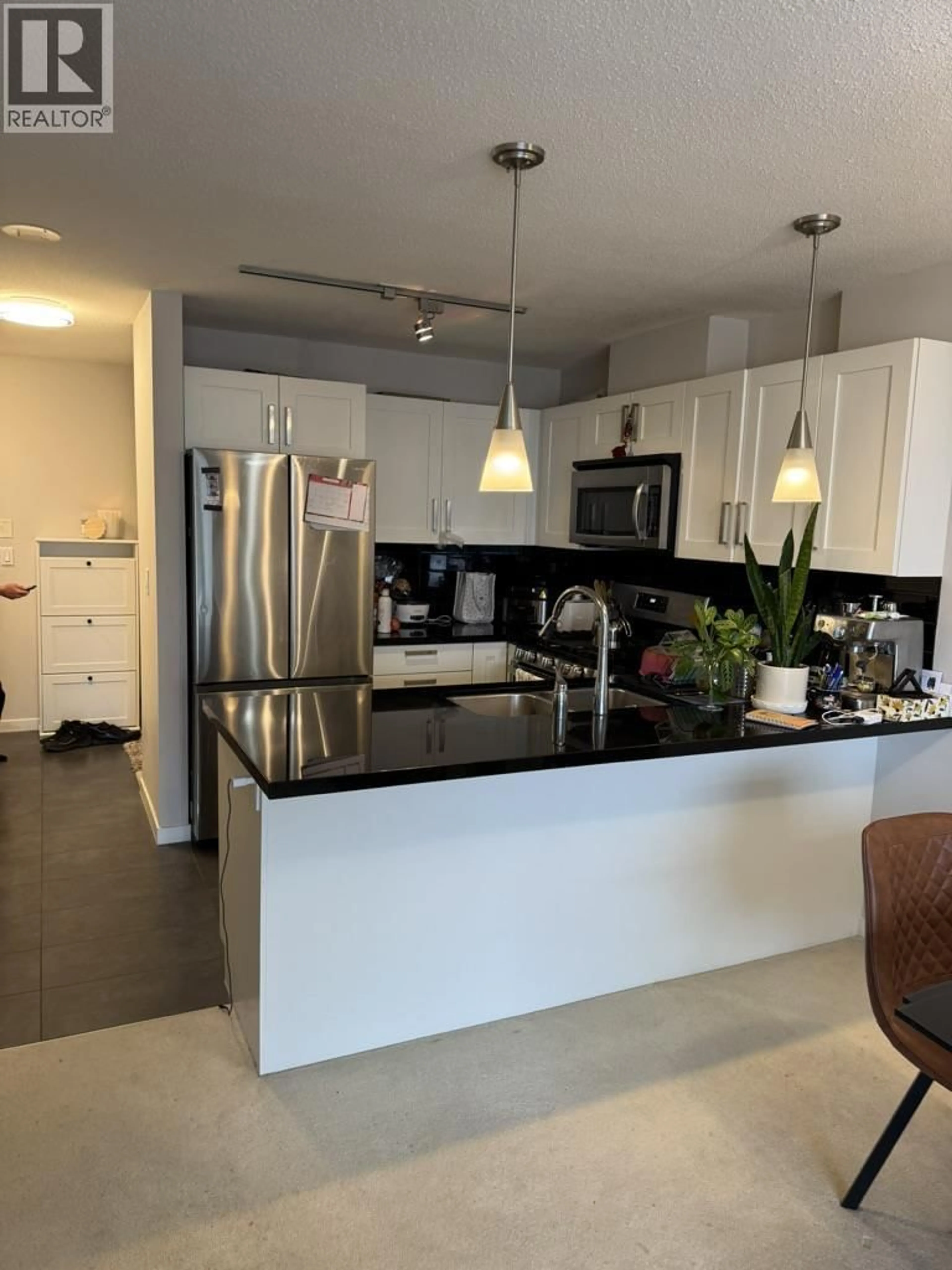Open concept kitchen, unknown for 2506 - 2133 DOUGLAS ROAD, Burnaby British Columbia V5C0E9