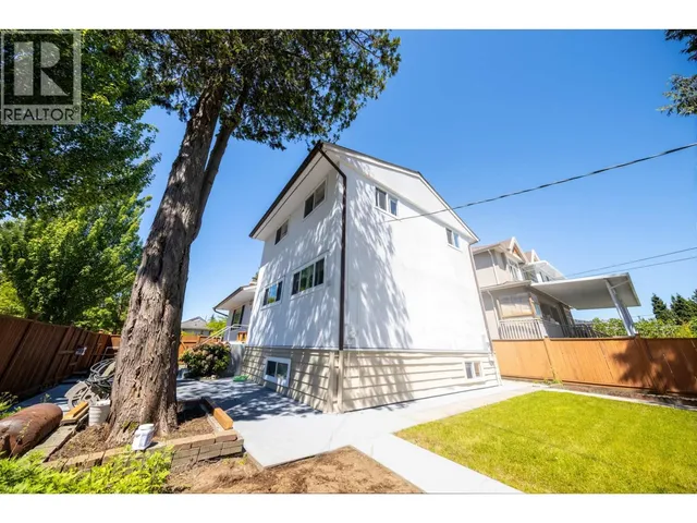 2911 51ST AVENUE, Vancouver 5