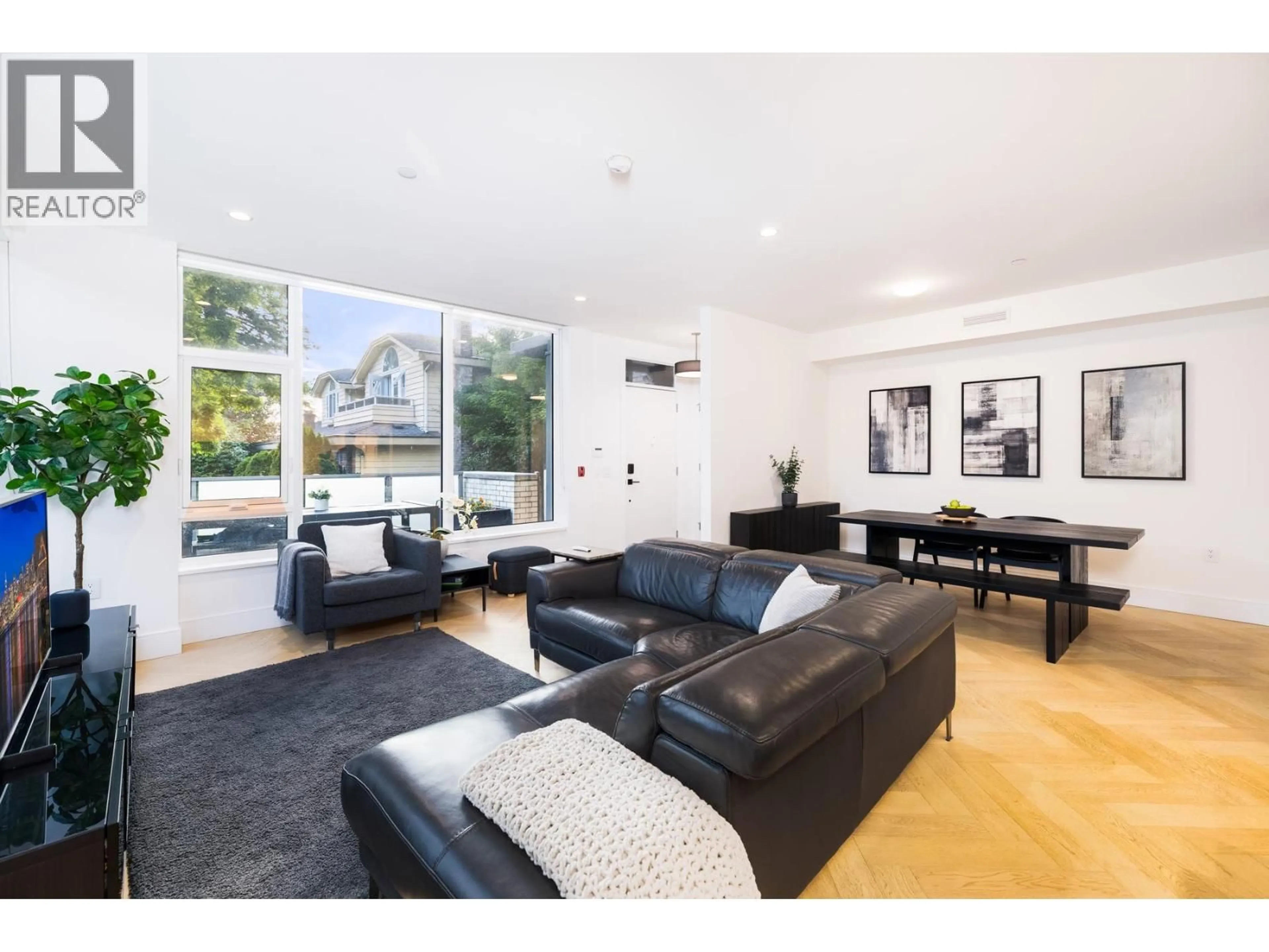 Living room with furniture, unknown for 601 31ST AVENUE, Vancouver British Columbia V5Z0J7