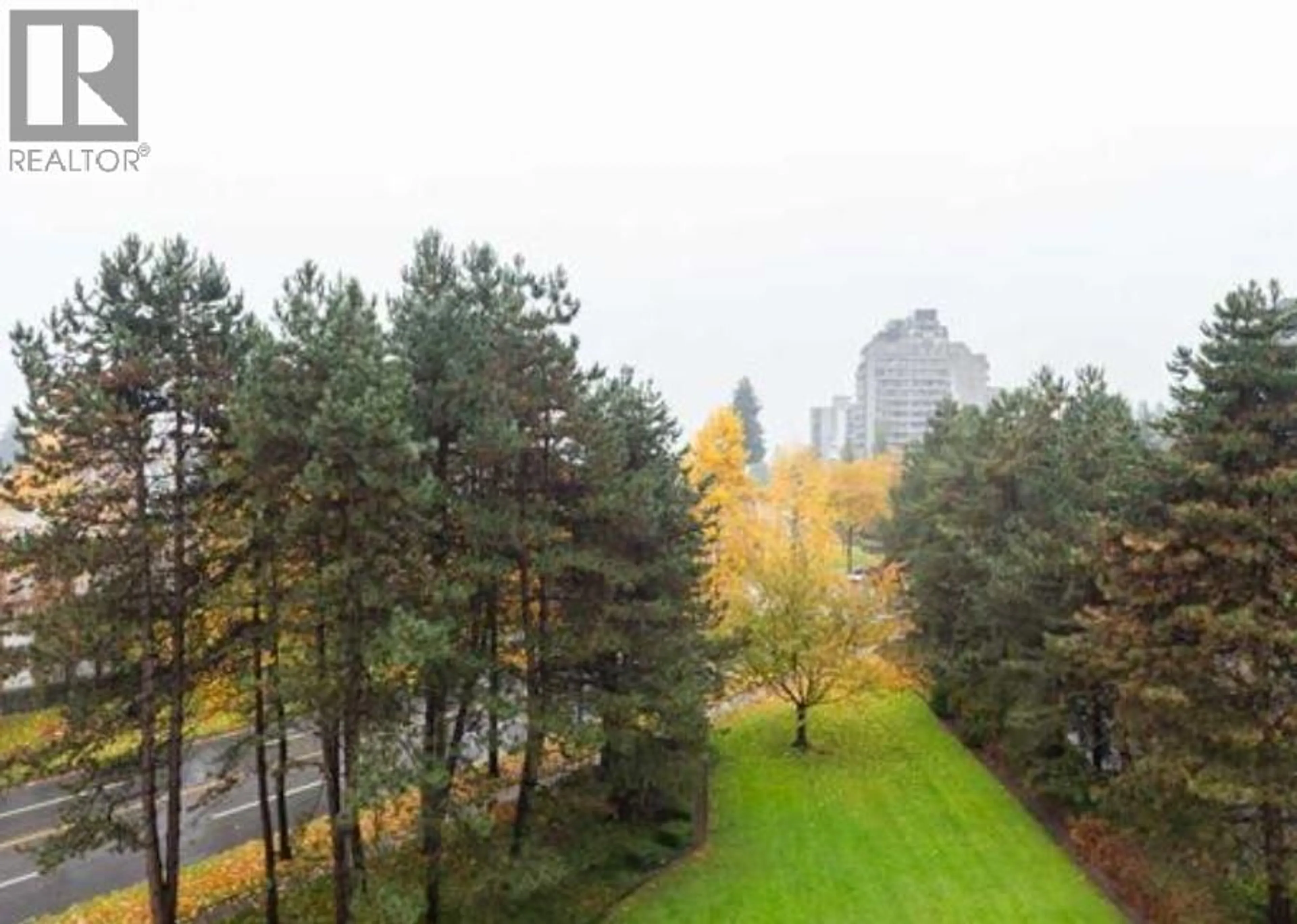 A pic from outside/outdoor area/front of a property/back of a property/a pic from drone, forest/trees view for 607 - 6455 WILLINGDON AVENUE, Burnaby British Columbia V5H4E4