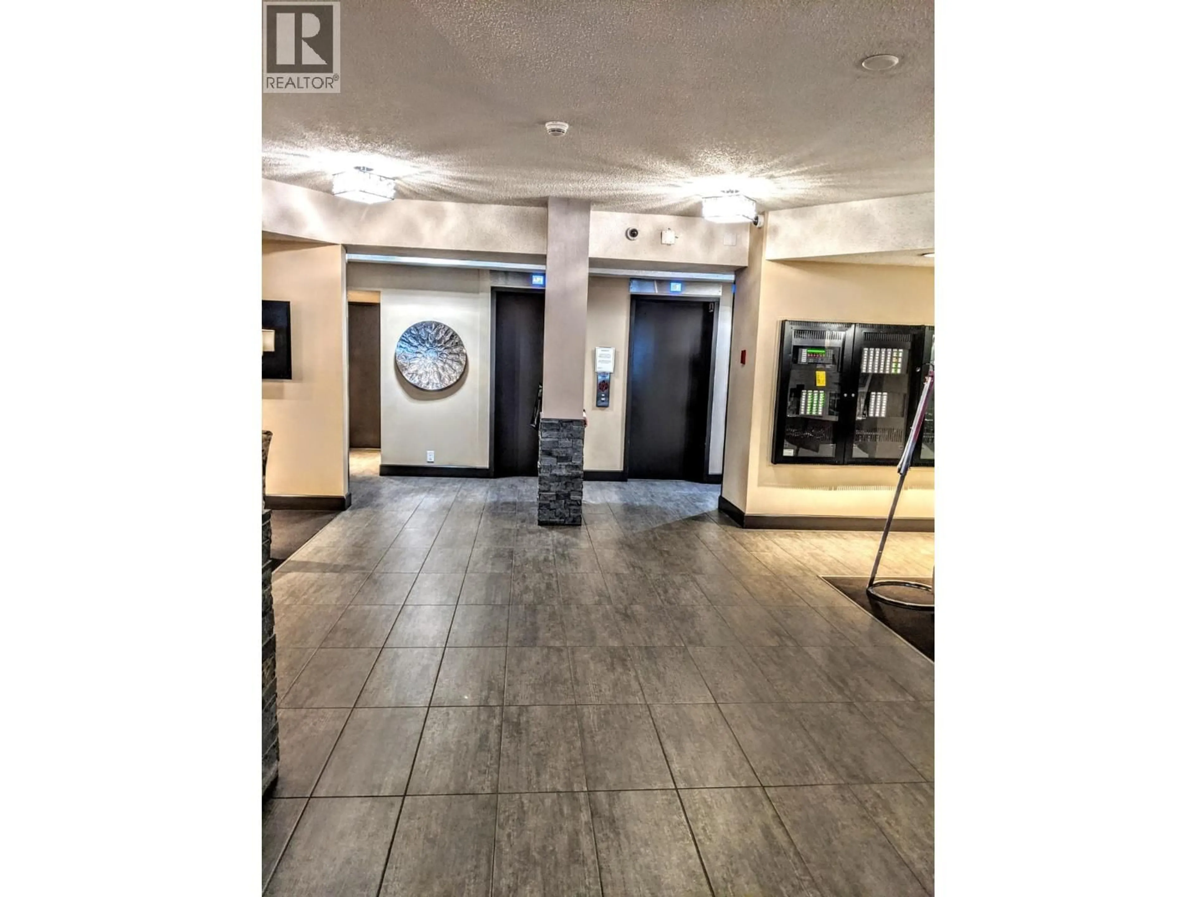 Lobby for 607 - 6455 WILLINGDON AVENUE, Burnaby British Columbia V5H4E4