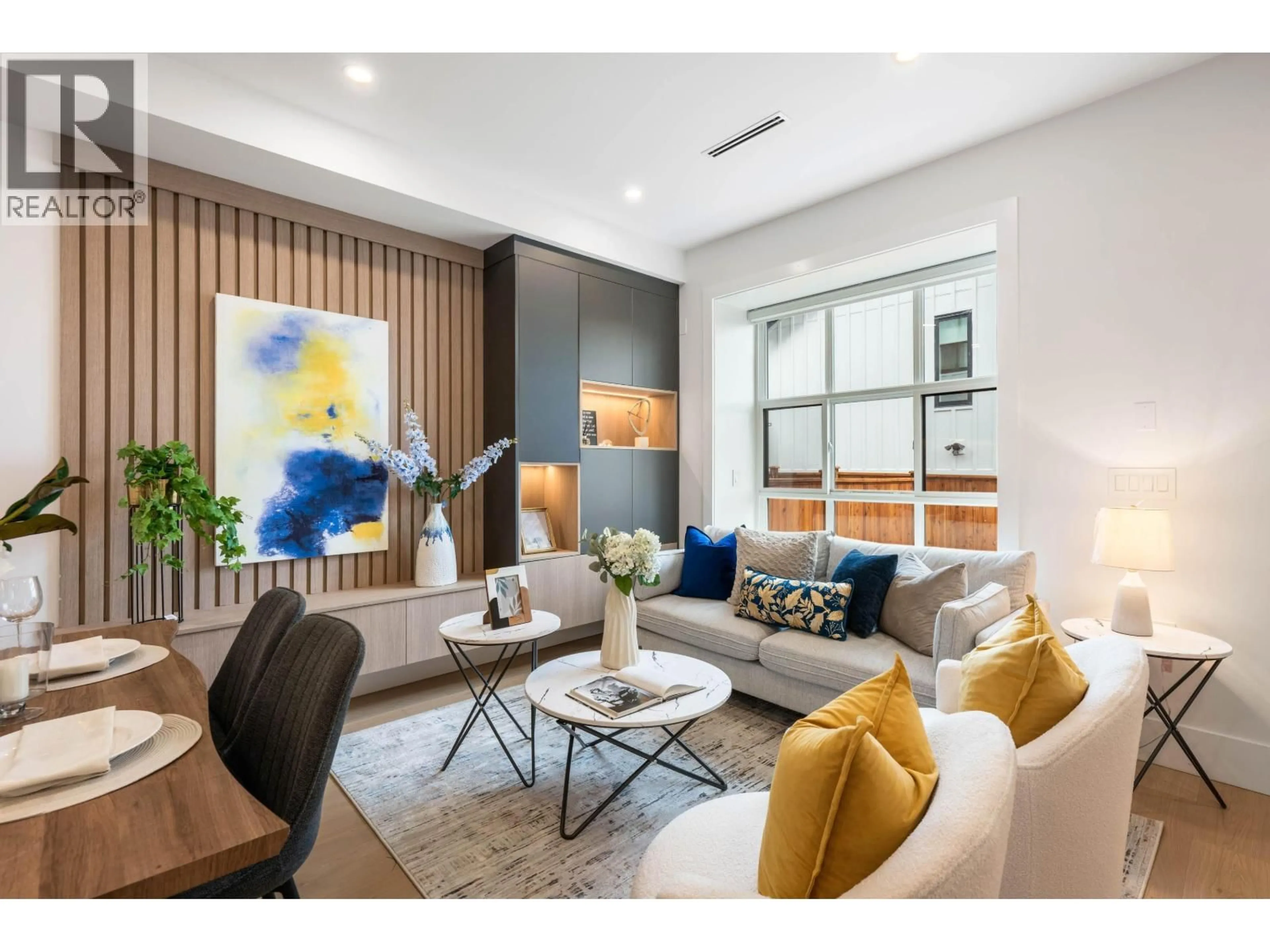 Living room with furniture, unknown for 2 - 3065 CHARLES STREET, Vancouver British Columbia V5K3B6