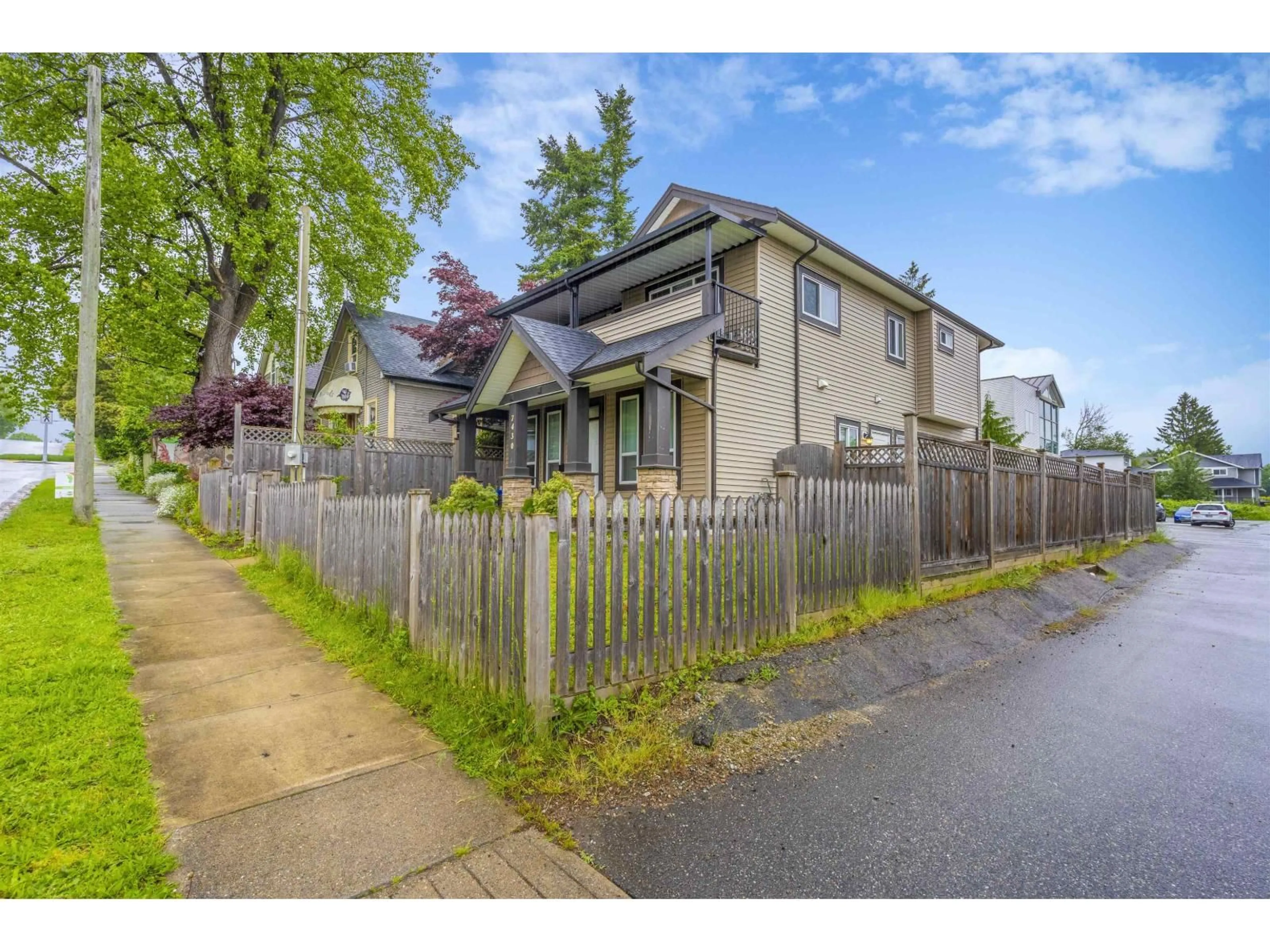 Unknown for 7430 GRAND STREET, Mission British Columbia V2V3S5