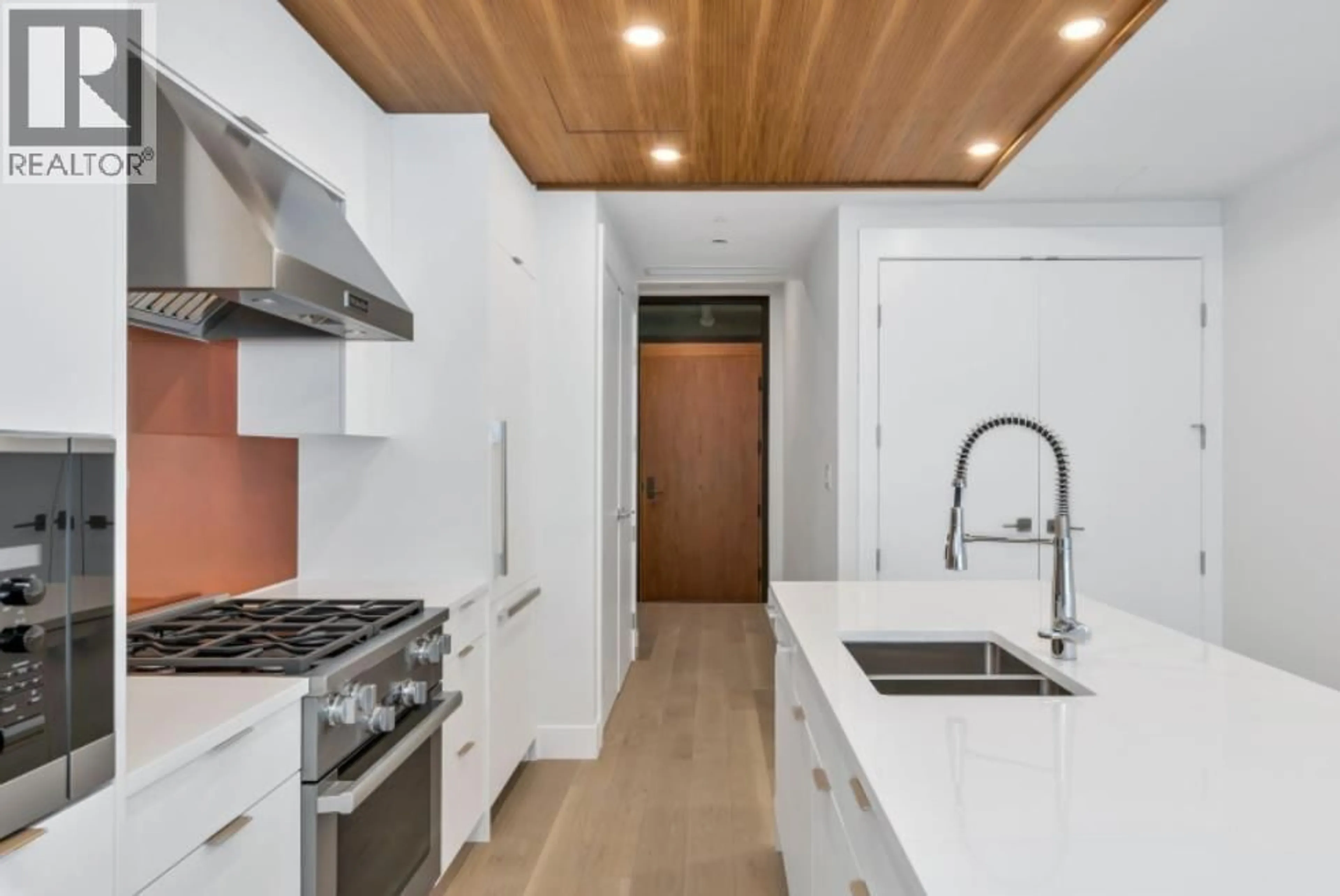 Contemporary kitchen, unknown for 603 - 6699 NELSON AVENUE, West Vancouver British Columbia V7W2B2